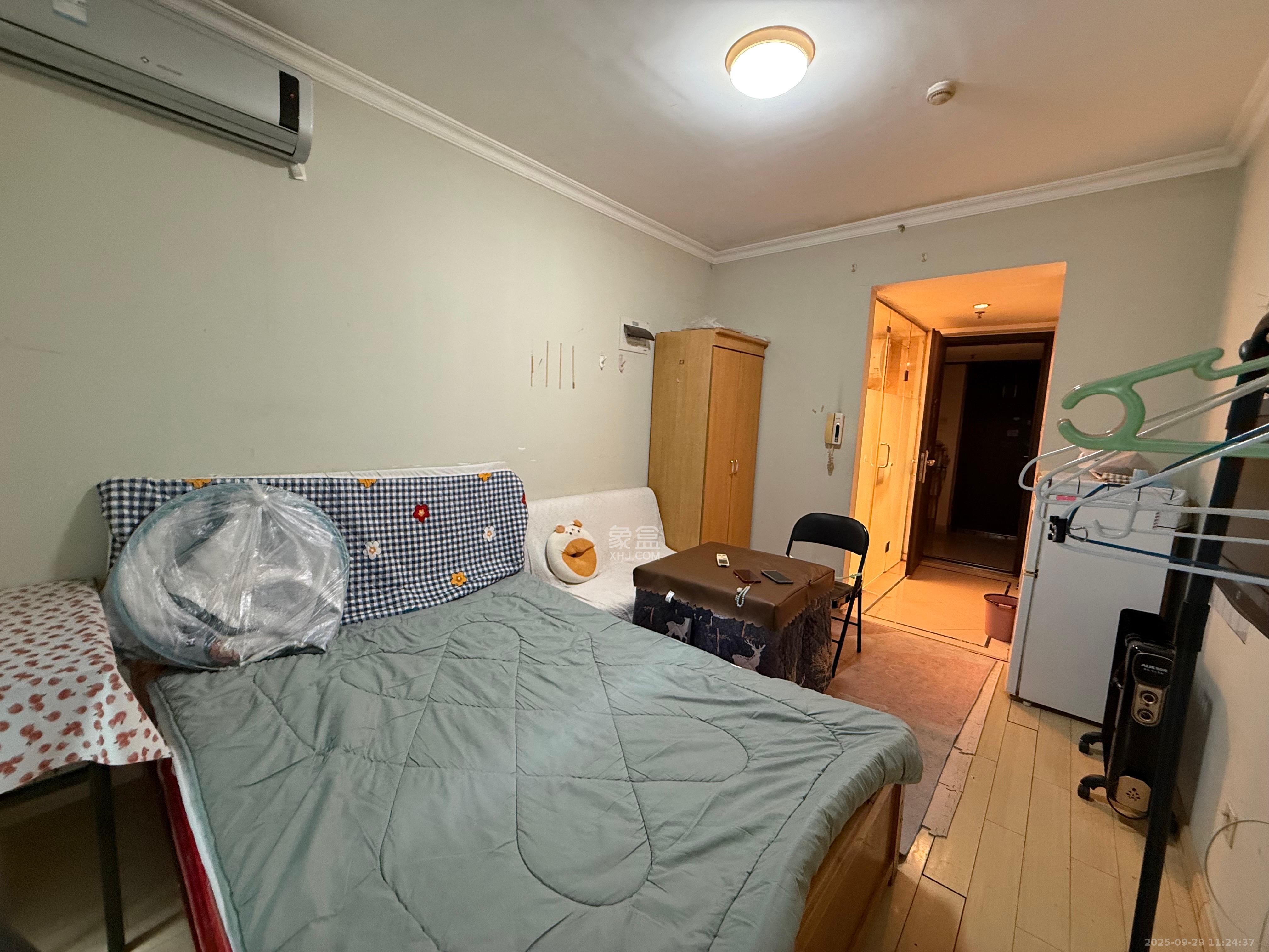 万科金域华府一期  1室1厅1卫    1100.0元/月室内图