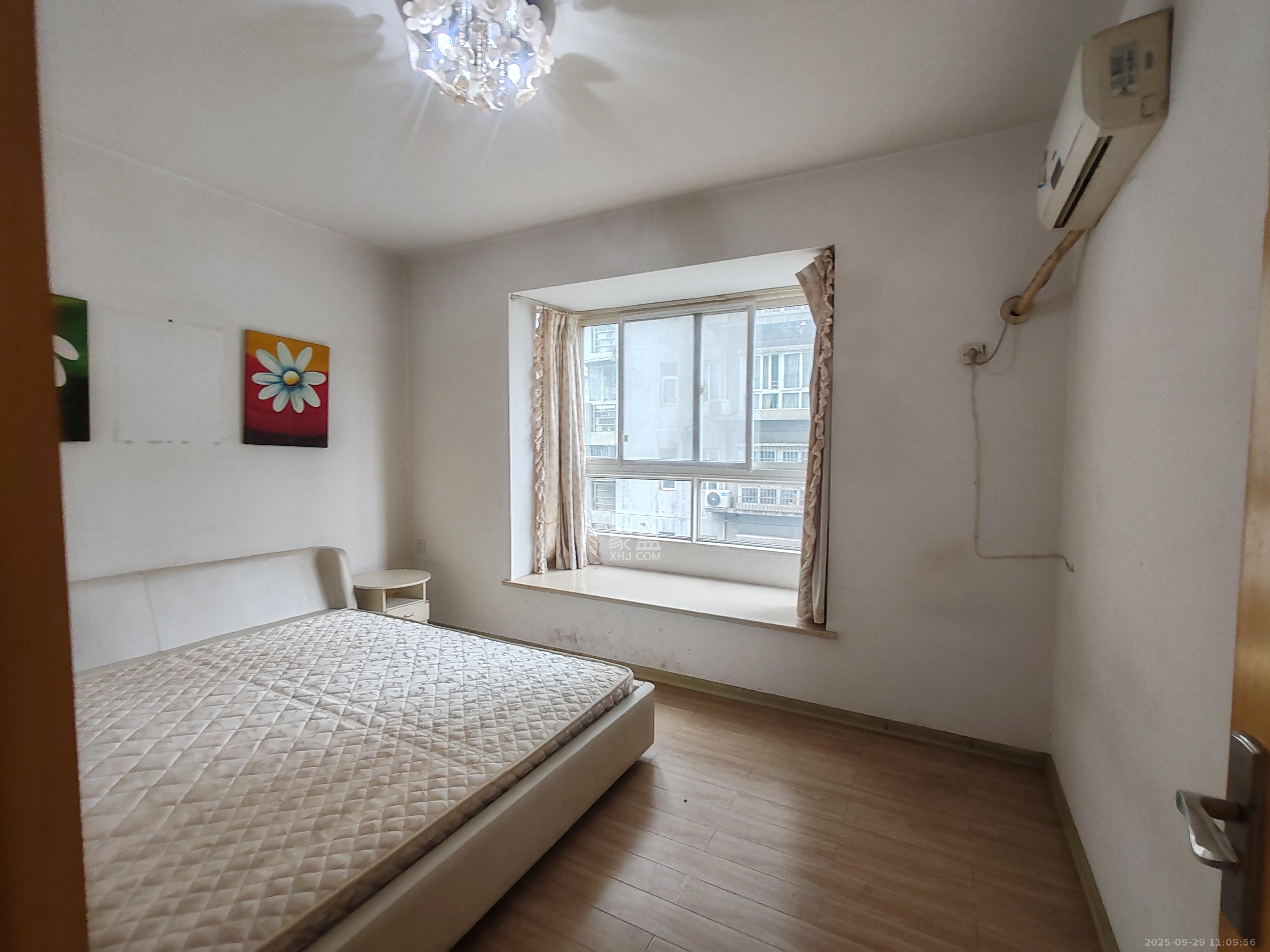 申奥美域  3室2厅1卫    2000.0元/月室内图