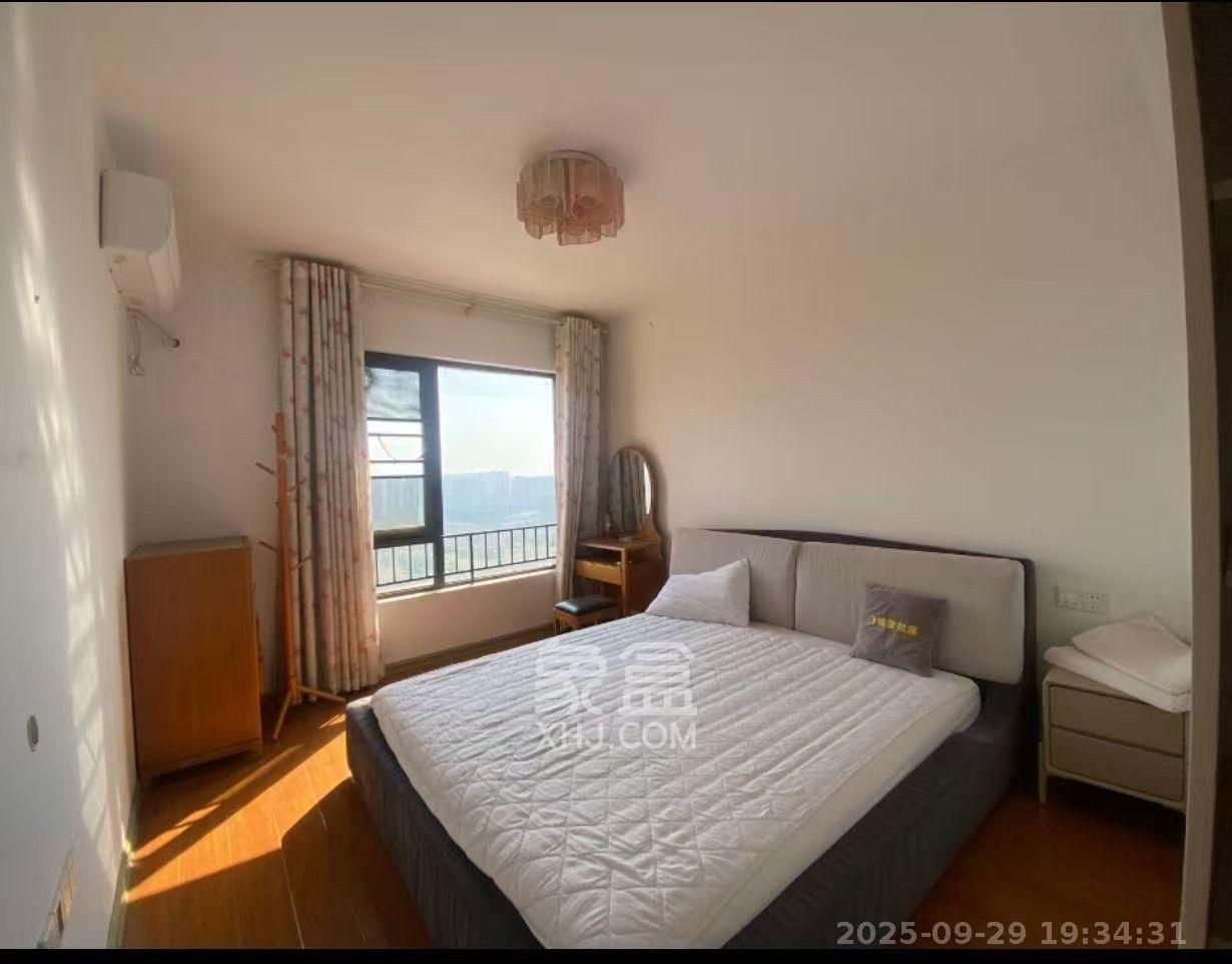 华润橡树湾  3室1厅1卫    2000.0元/月室内图