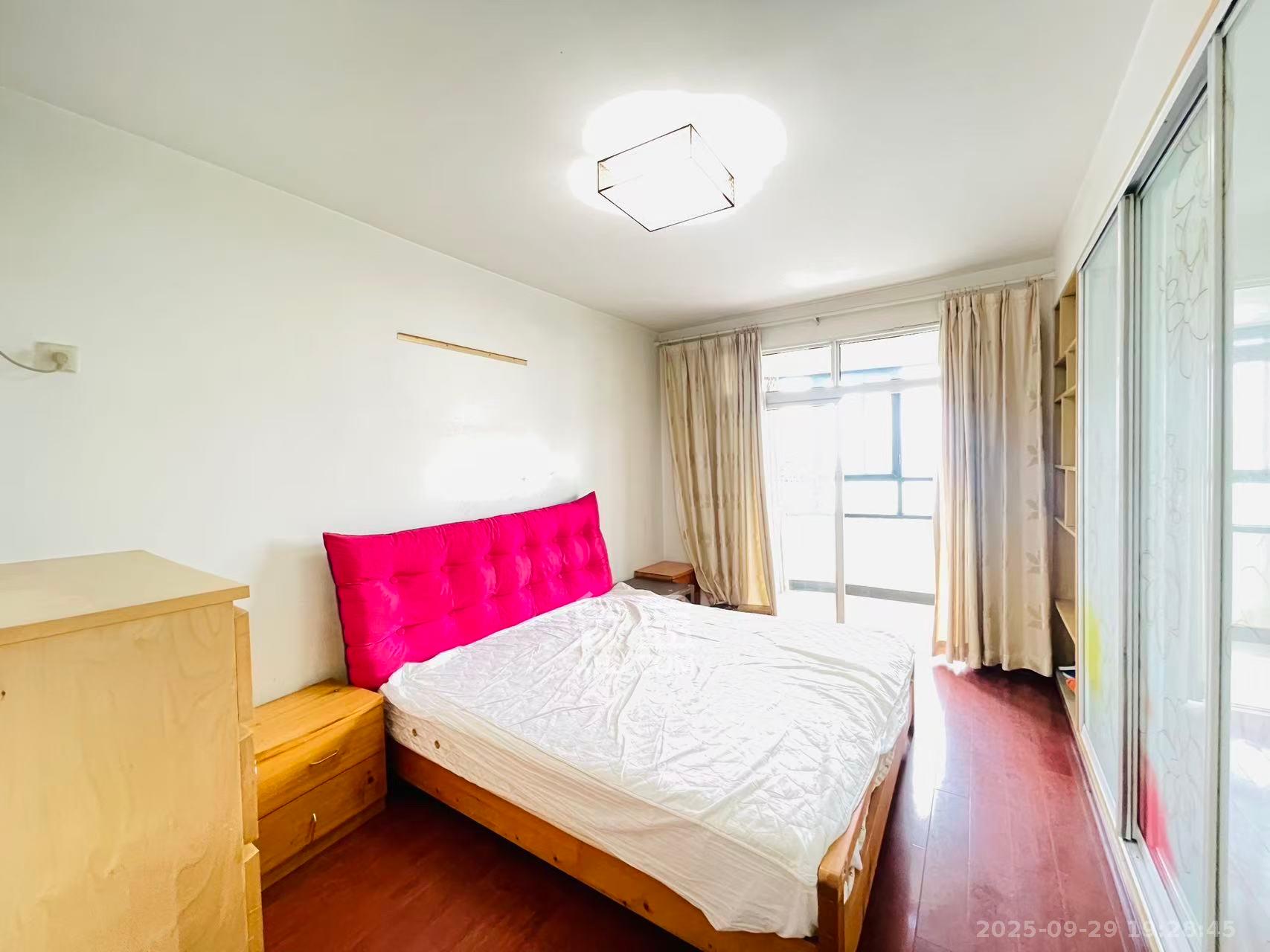 南国新城  1室0厅0卫    1900.0元/月 南国新城  1室0厅0卫    1900.0元/月室内图