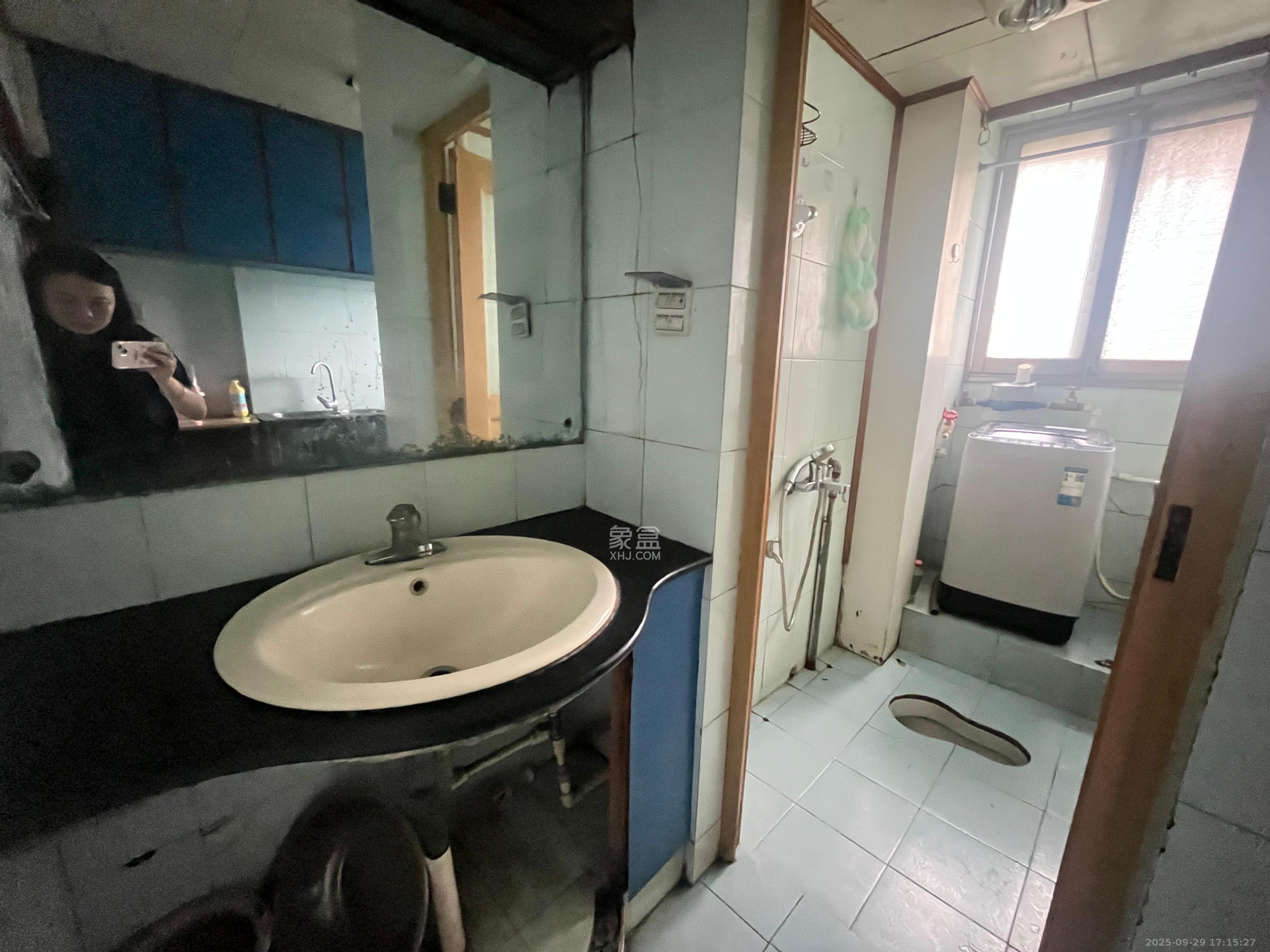 交通设计院(伍家岭)  3室2厅1卫    1500.0元/月 交通设计院(伍家岭)  3室2厅1卫    1500.0元/月室内图