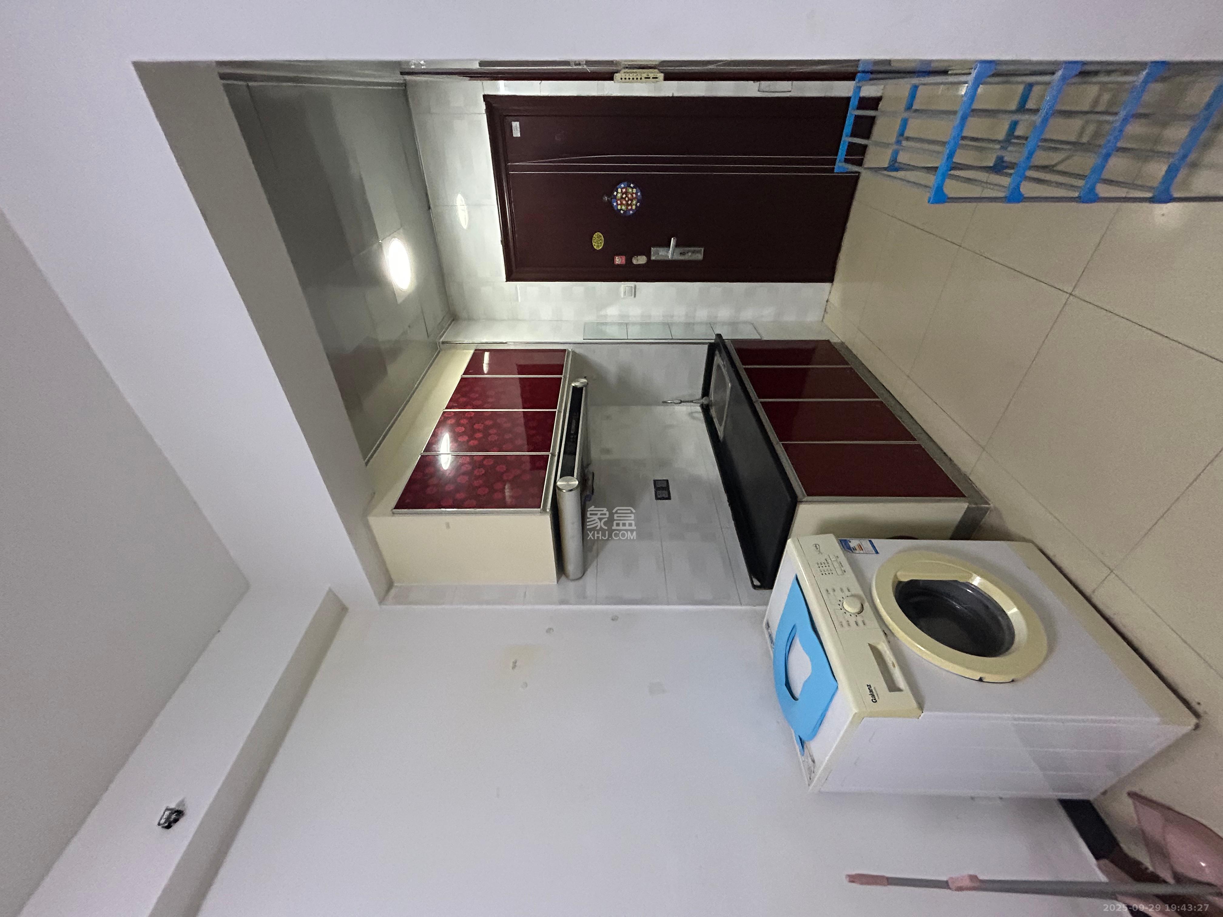 星城荣域 1室1厅1卫 1150.0元/月 星城荣域 1室1厅1卫 1150.0元/月室内图