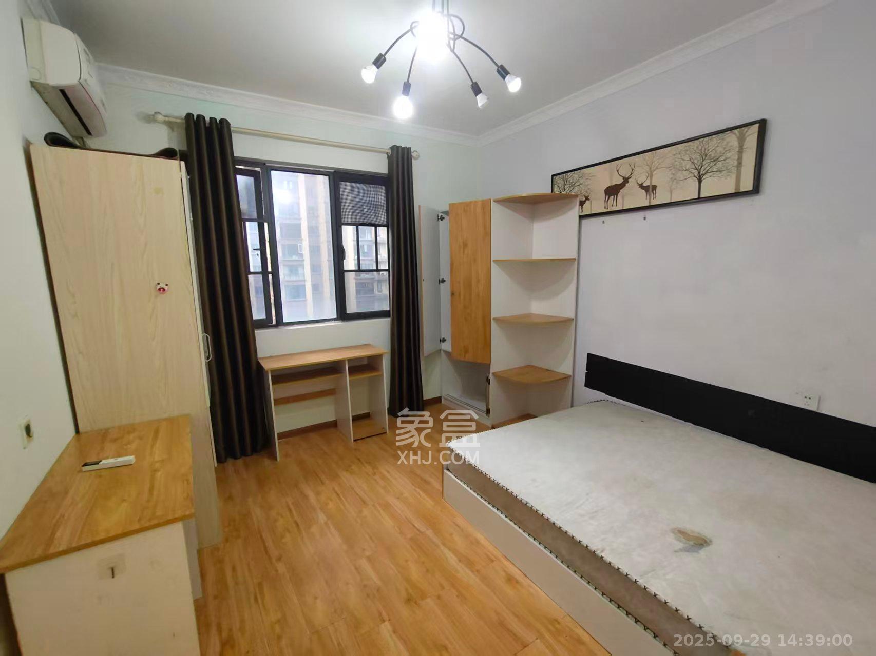 荣盛花语书苑  3室2厅1卫    2200.0元/月 荣盛花语书苑  3室2厅1卫    2200.0元/月室内图1