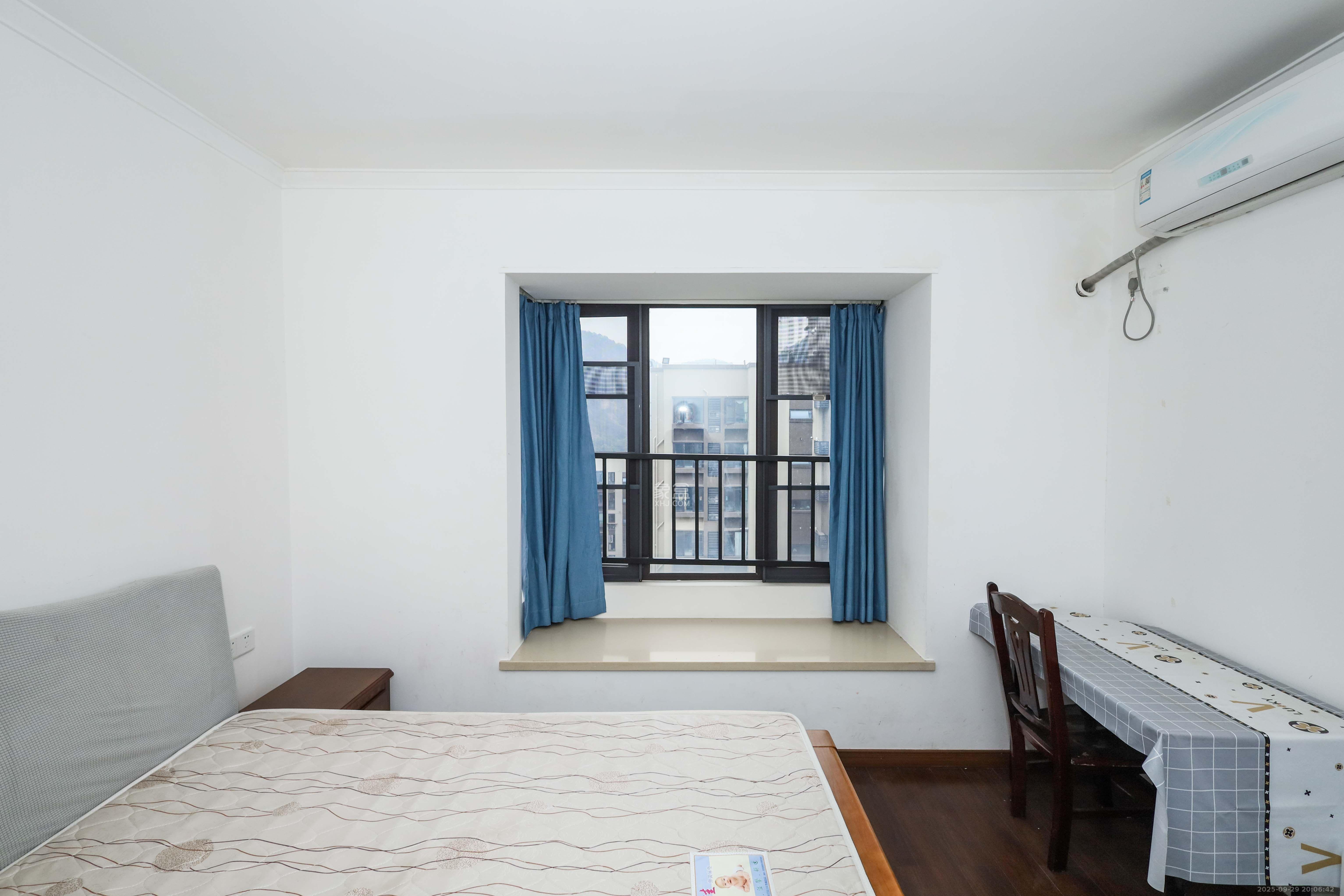 万科里梅溪郡 5室2厅2卫 4500.0元/月 万科里梅溪郡 5室2厅2卫 4500.0元/月室内图