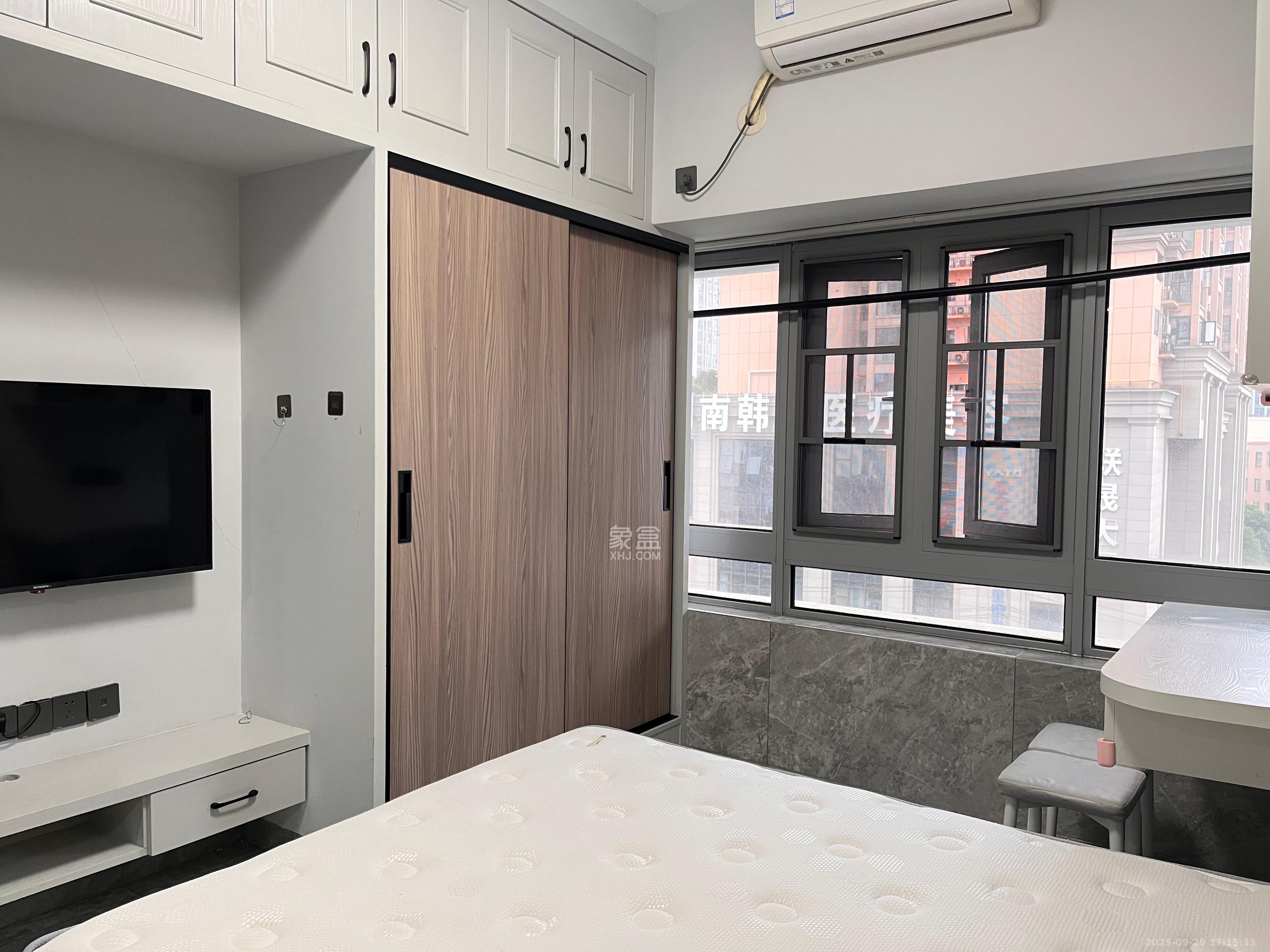 保利天禧EF区 1室1厅1卫 1600.0元/月 保利天禧EF区 1室1厅1卫 1600.0元/月室内图