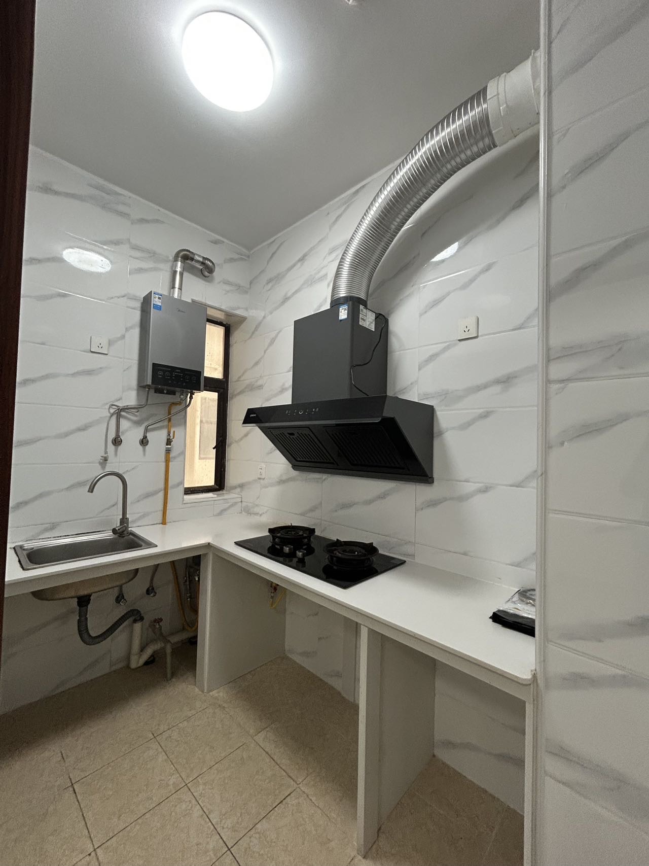 新琼雅苑 2室2厅1卫 79.0万 新琼雅苑 2室2厅1卫 79.0万客厅