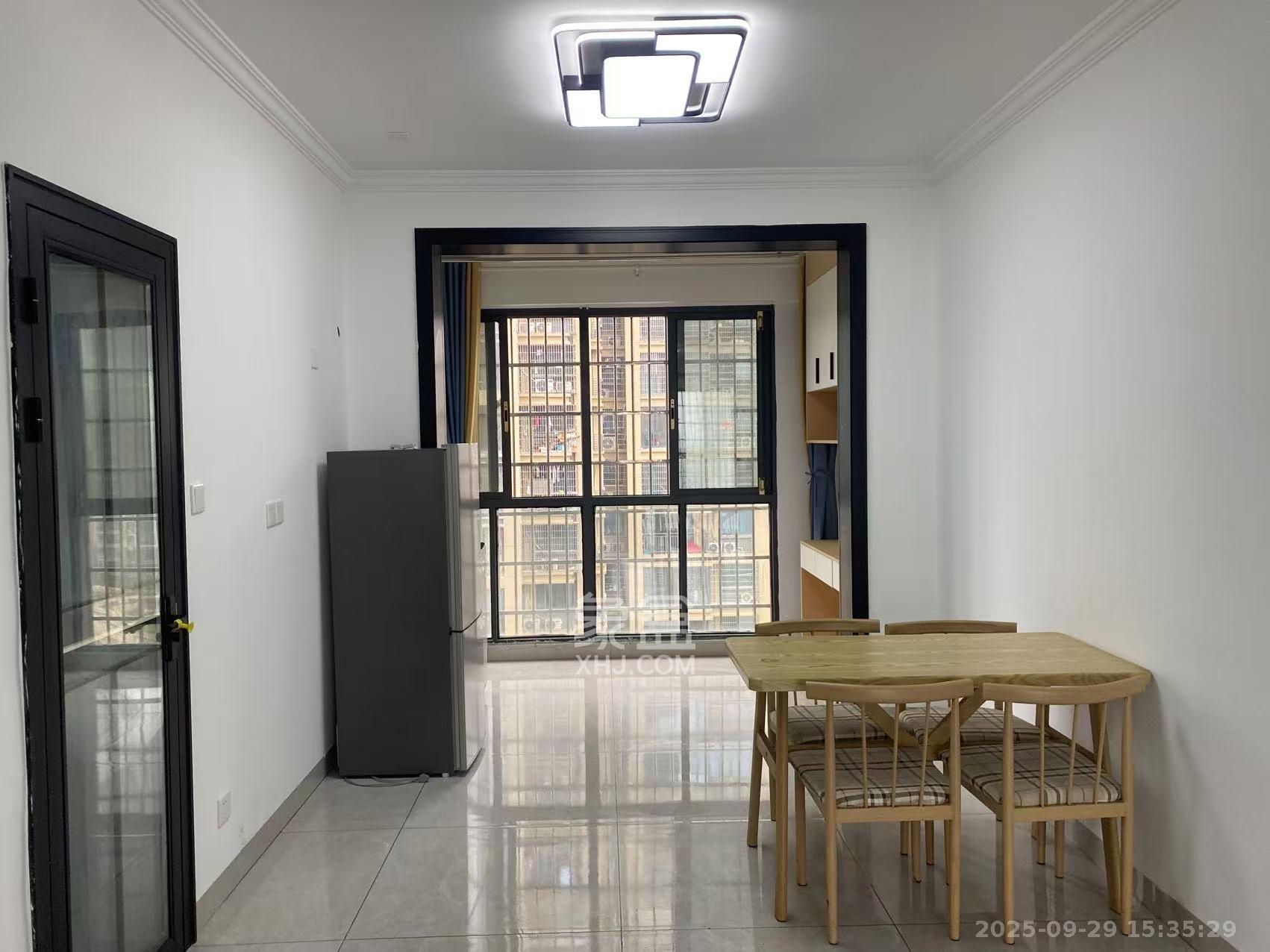 华龙家园(和泰家园) 3室2厅2卫 2200.0元/月 华龙家园(和泰家园) 3室2厅2卫 2200.0元/月室内图