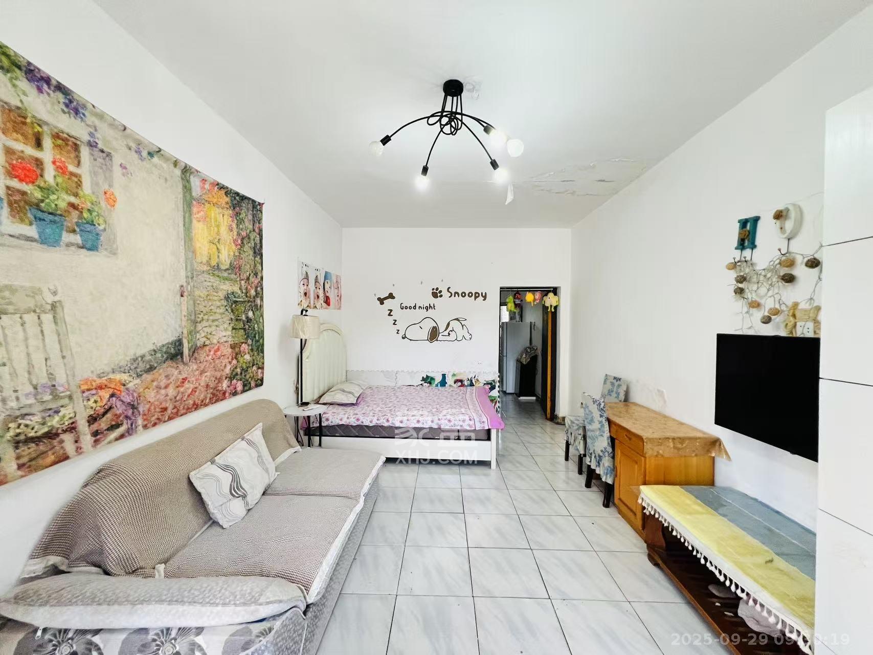 湘粮机械厂宿舍  1室1厅1卫    1200.0元/月室内图