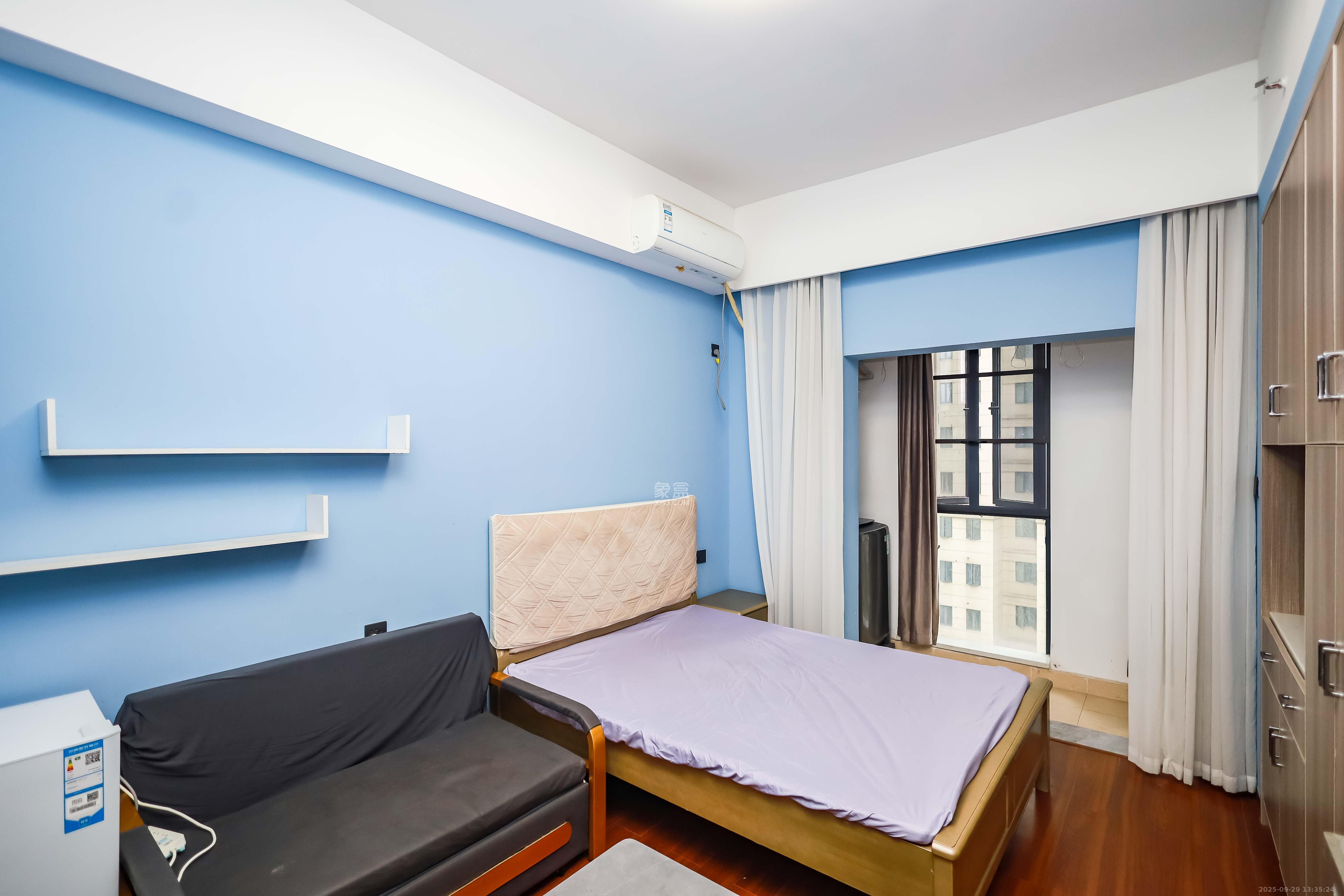 荣泰广场 1室1厅1卫 20.0万 荣泰广场 1室1厅1卫 20.0万卧室