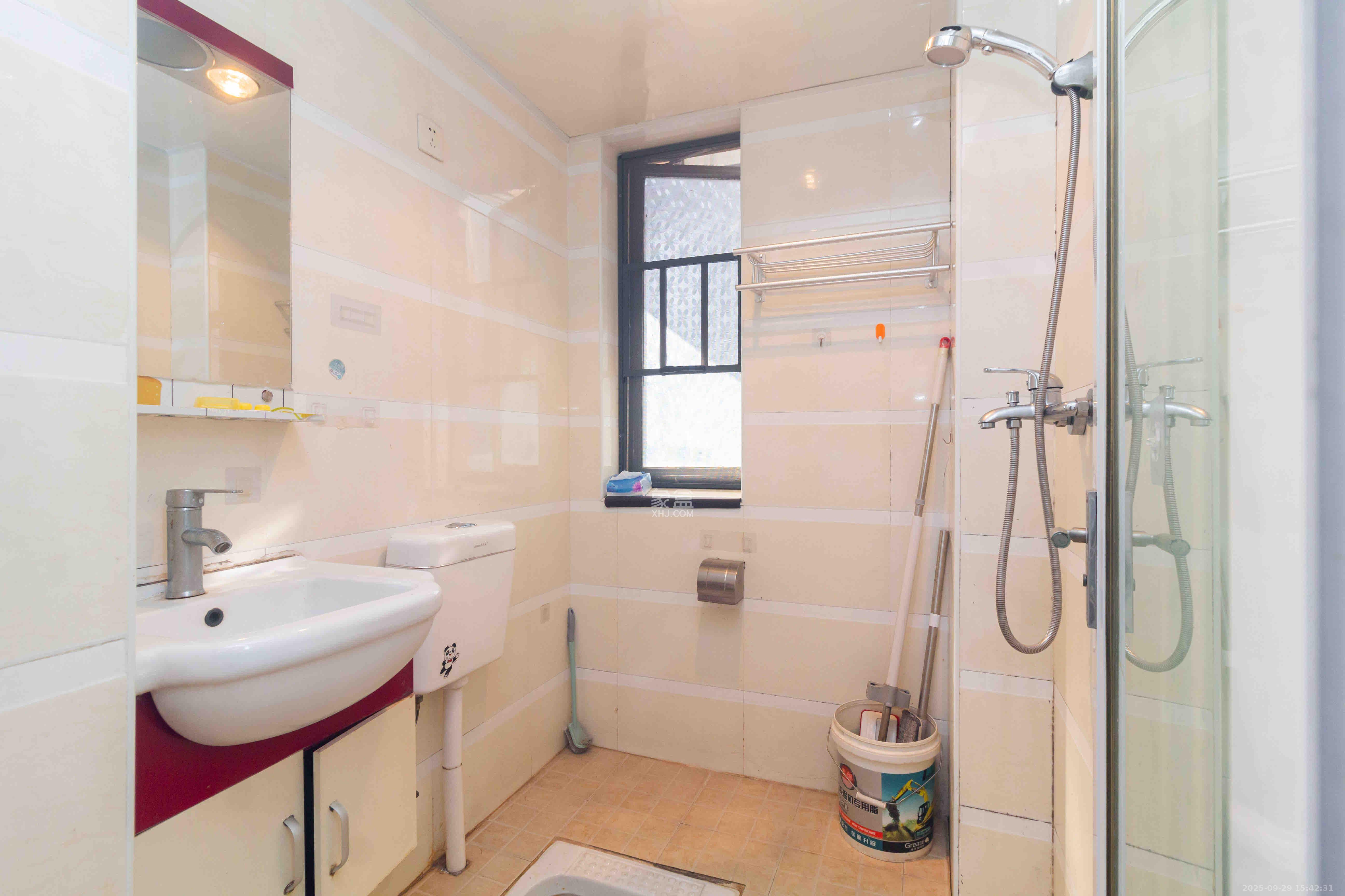 辉煌国际城一期 2室1厅1卫 1700.0元/月 辉煌国际城一期 2室1厅1卫 1700.0元/月室内图