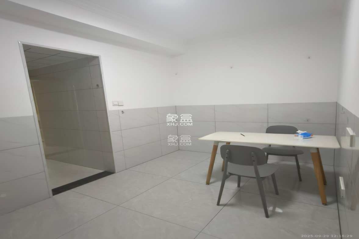 和润园一、二期 2室1厅0卫 1300.00元/月 和润园一、二期 2室1厅0卫 1300.00元/月室内图