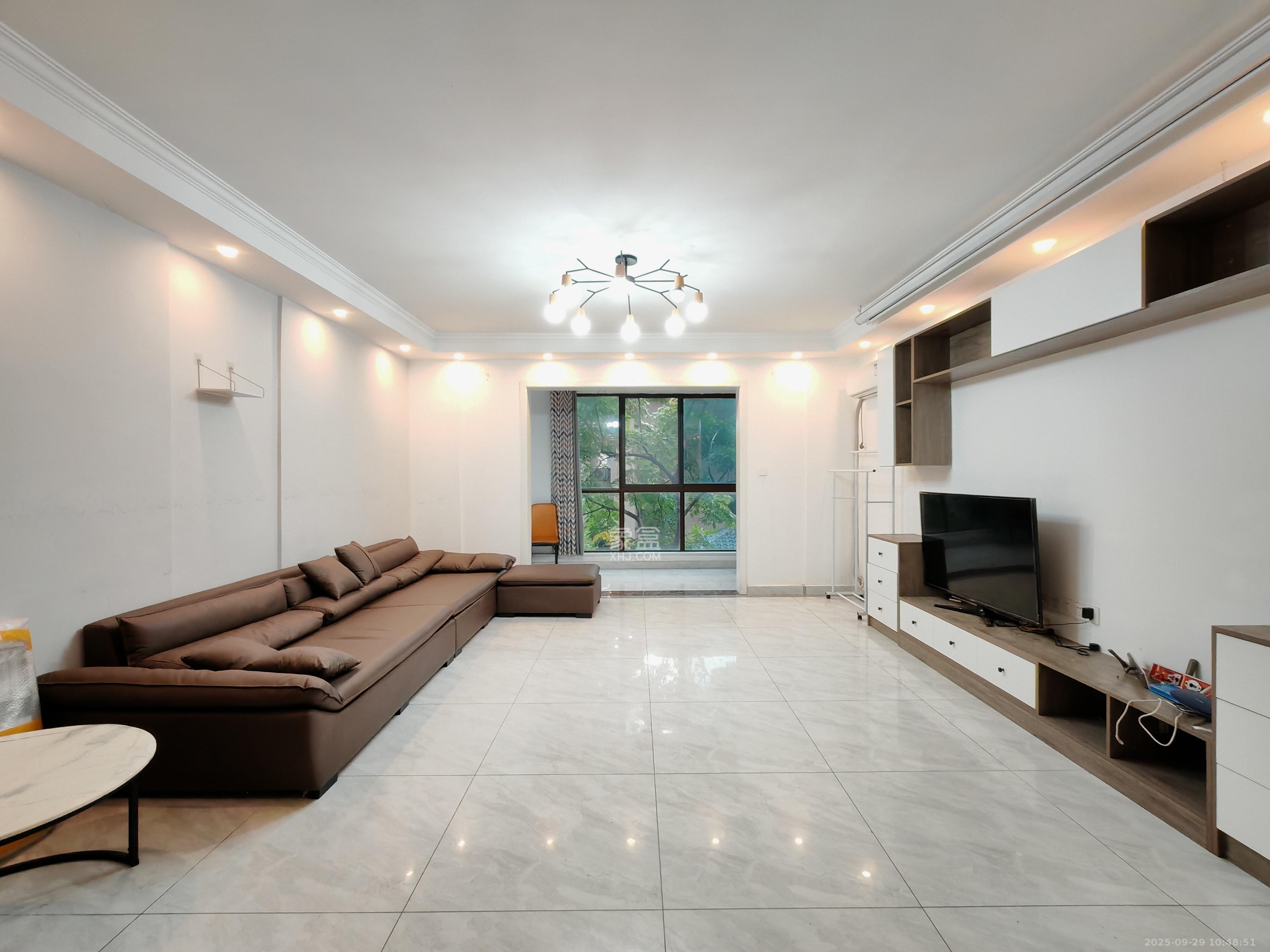 星月绿洲 6室2厅3卫 4800.0元/月 星月绿洲 6室2厅3卫 4800.0元/月室内图