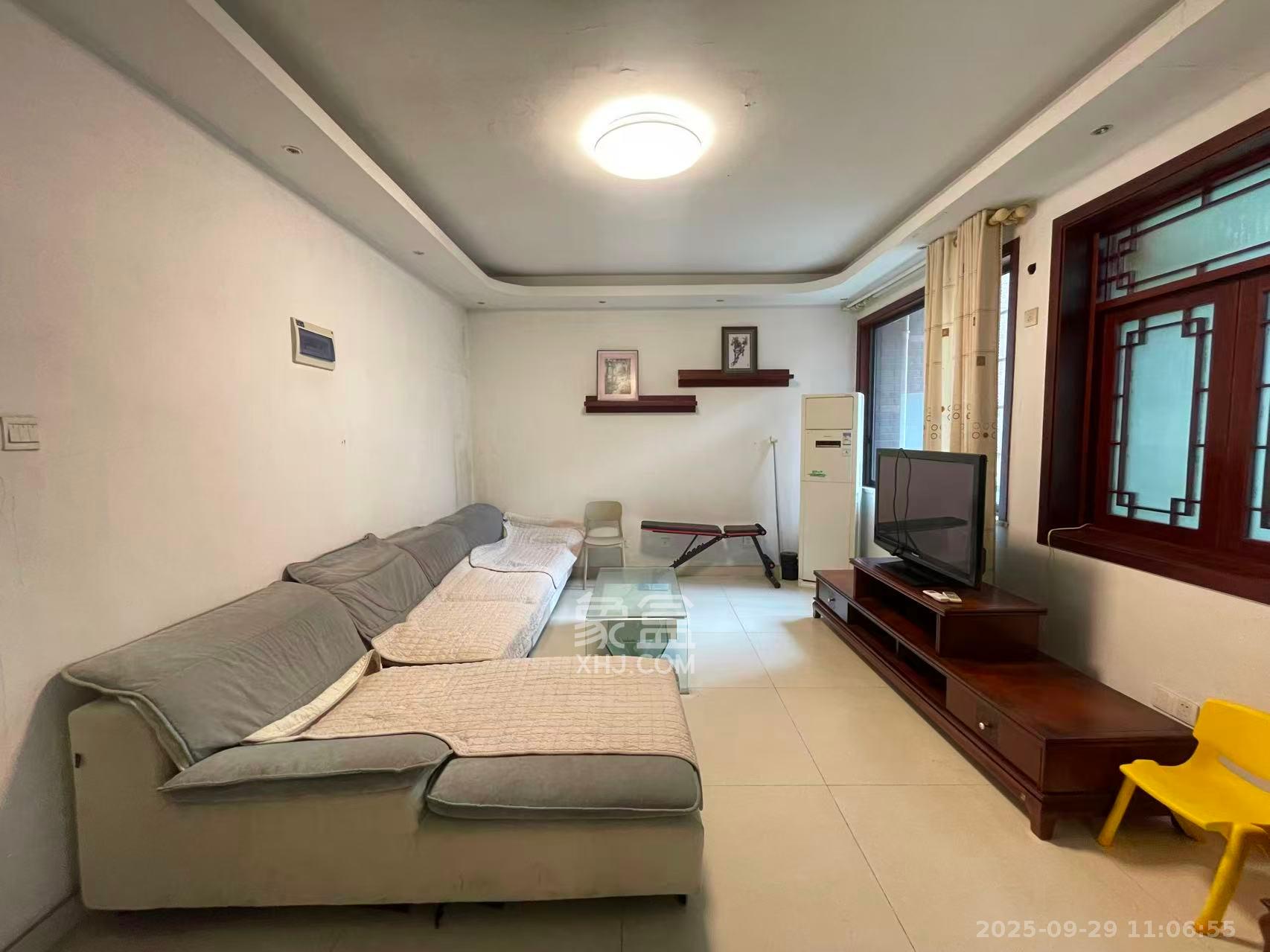 天城尚品 2室2厅1卫 1800.0元/月 天城尚品 2室2厅1卫 1800.0元/月室内图