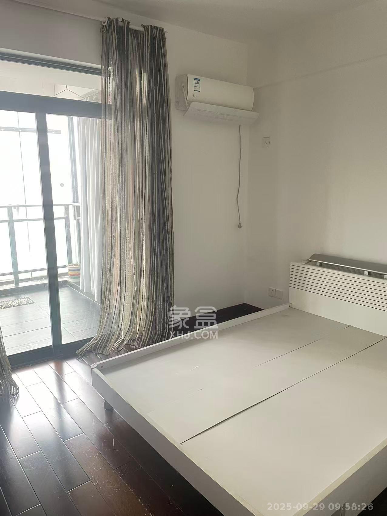 奥林匹克花园  2室2厅1卫    2000.0元/月室内图