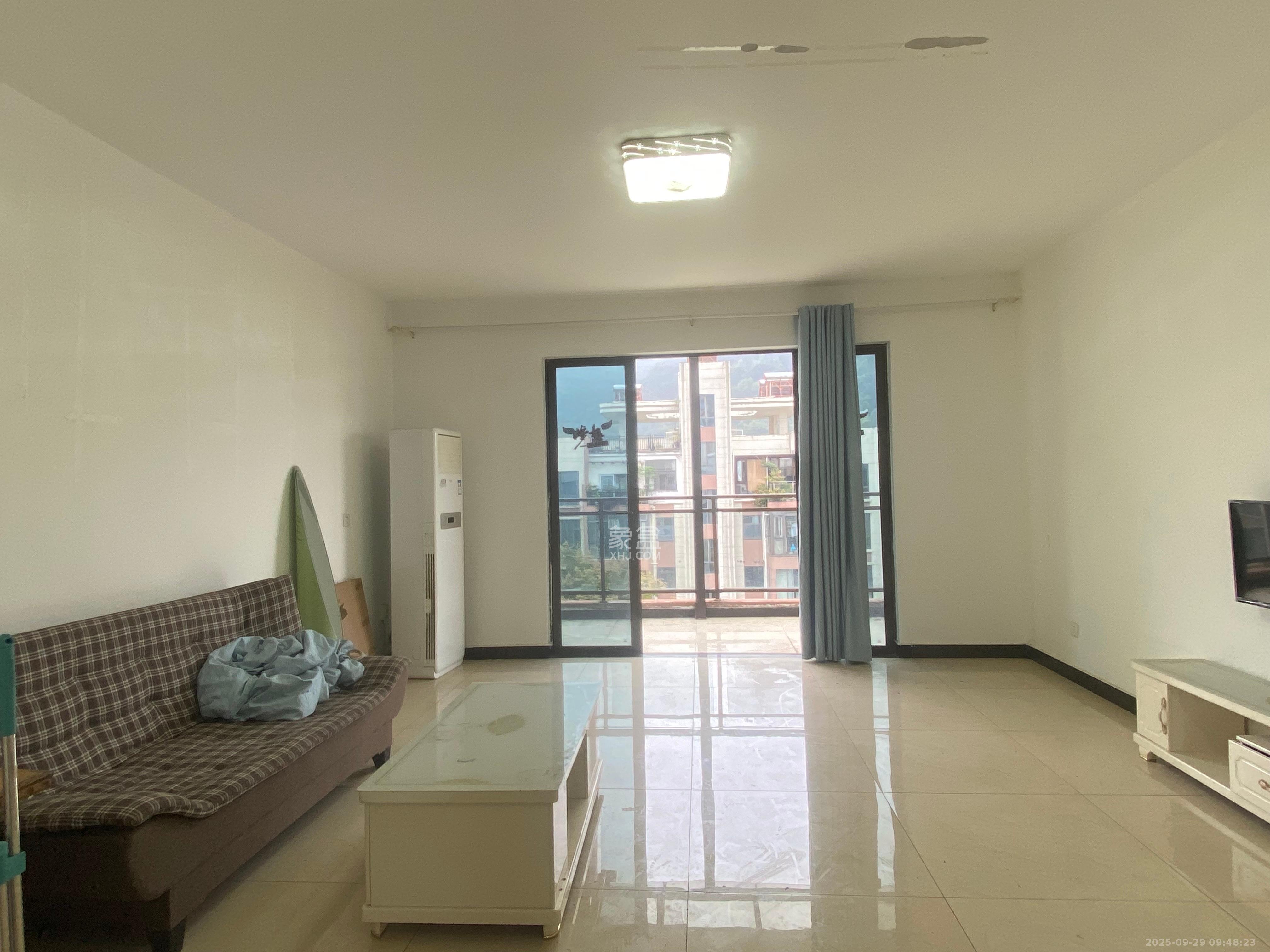 佳兆业云顶梅溪湖(佳兆业梅溪荟)  3室2厅2卫    3000.0元/月 佳兆业云顶梅溪湖(佳兆业梅溪荟)  3室2厅2卫    3000.0元/月