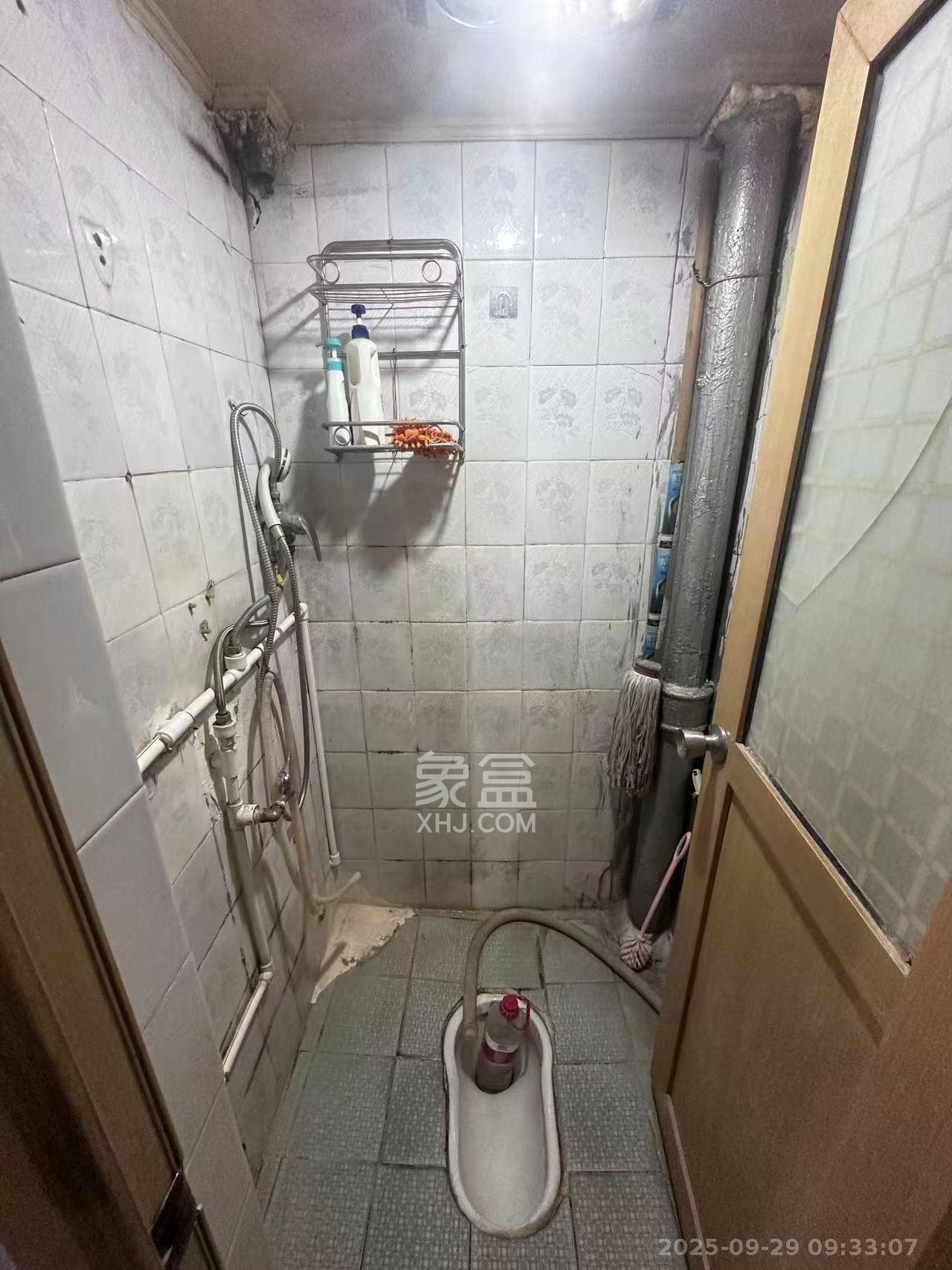 向韶村 1室1厅1卫 1400.0元/月 向韶村 1室1厅1卫 1400.0元/月室内图