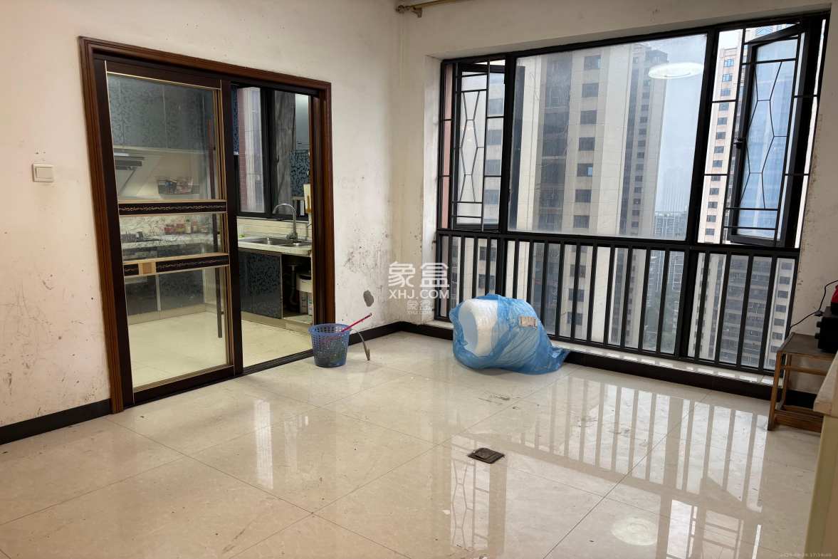 珠江东方明珠(新地东方明珠)三期  3室2厅2卫    2000.0元/月 珠江东方明珠(新地东方明珠)三期  3室2厅2卫    2000.0元/月室内图