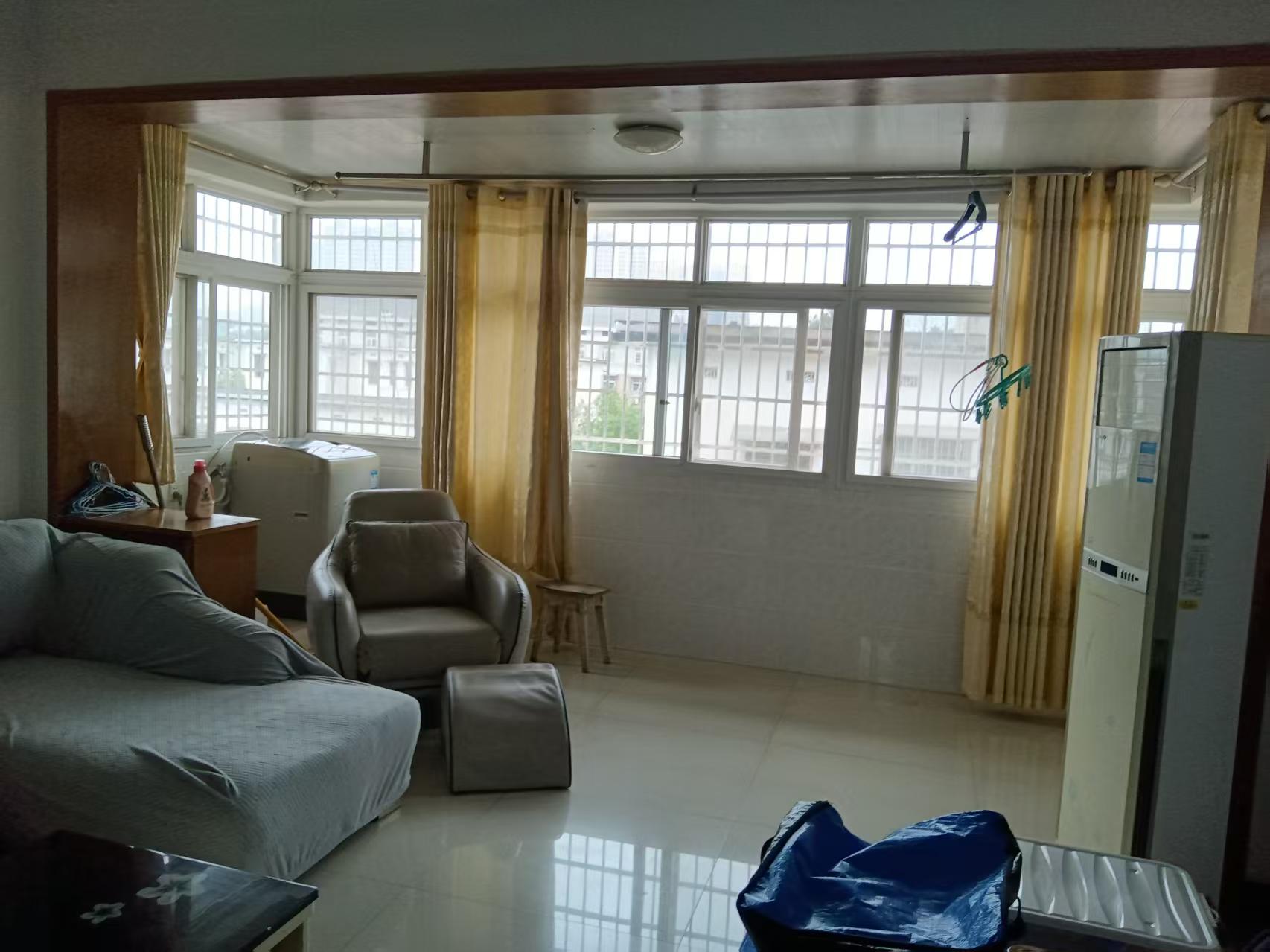 梓瑞小区  2室2厅1卫    29.8万 梓瑞小区  2室2厅1卫    29.8万室内图