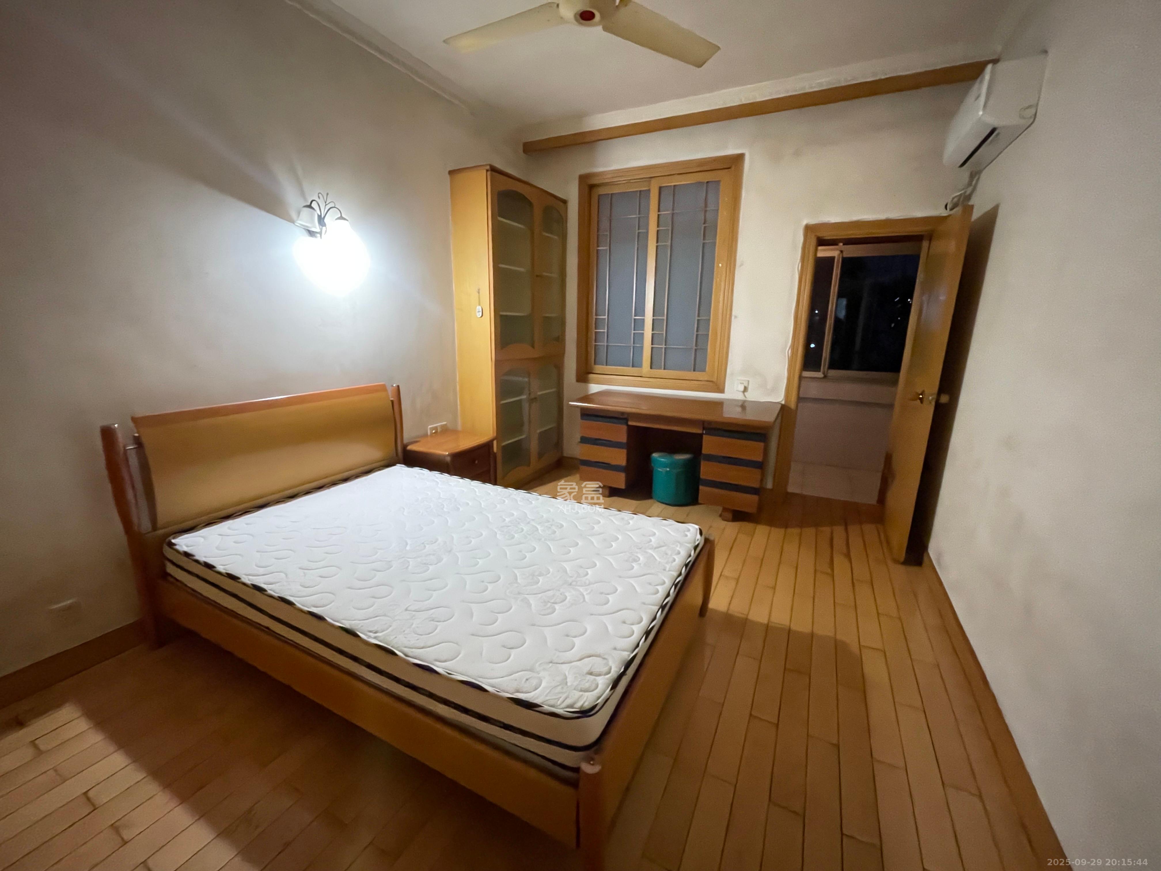 市直属机关宿舍  2室2厅1卫   1900.00元/月室内图
