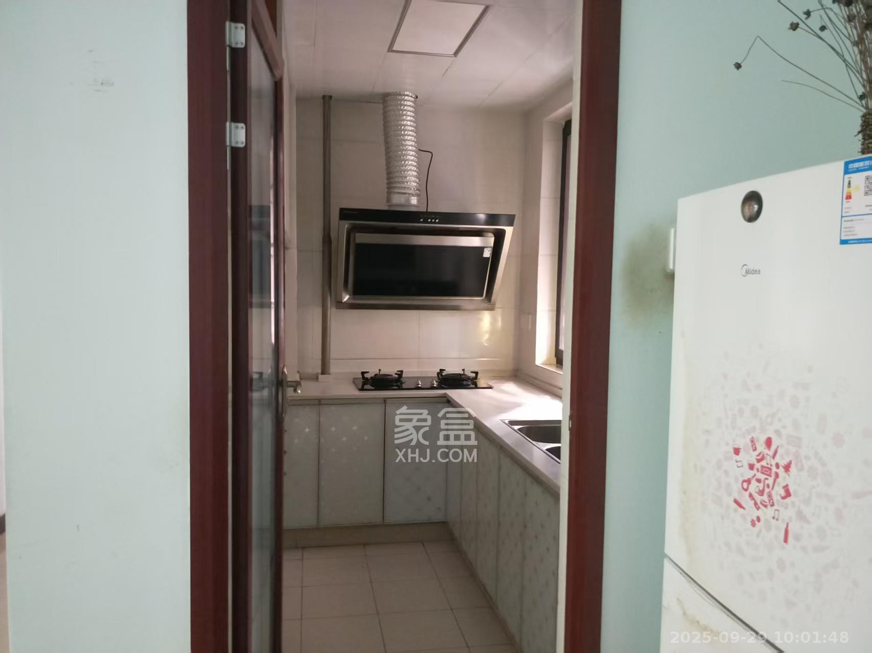 阿普阿布 3室2厅2卫 2600.0元/月 阿普阿布 3室2厅2卫 2600.0元/月室内图