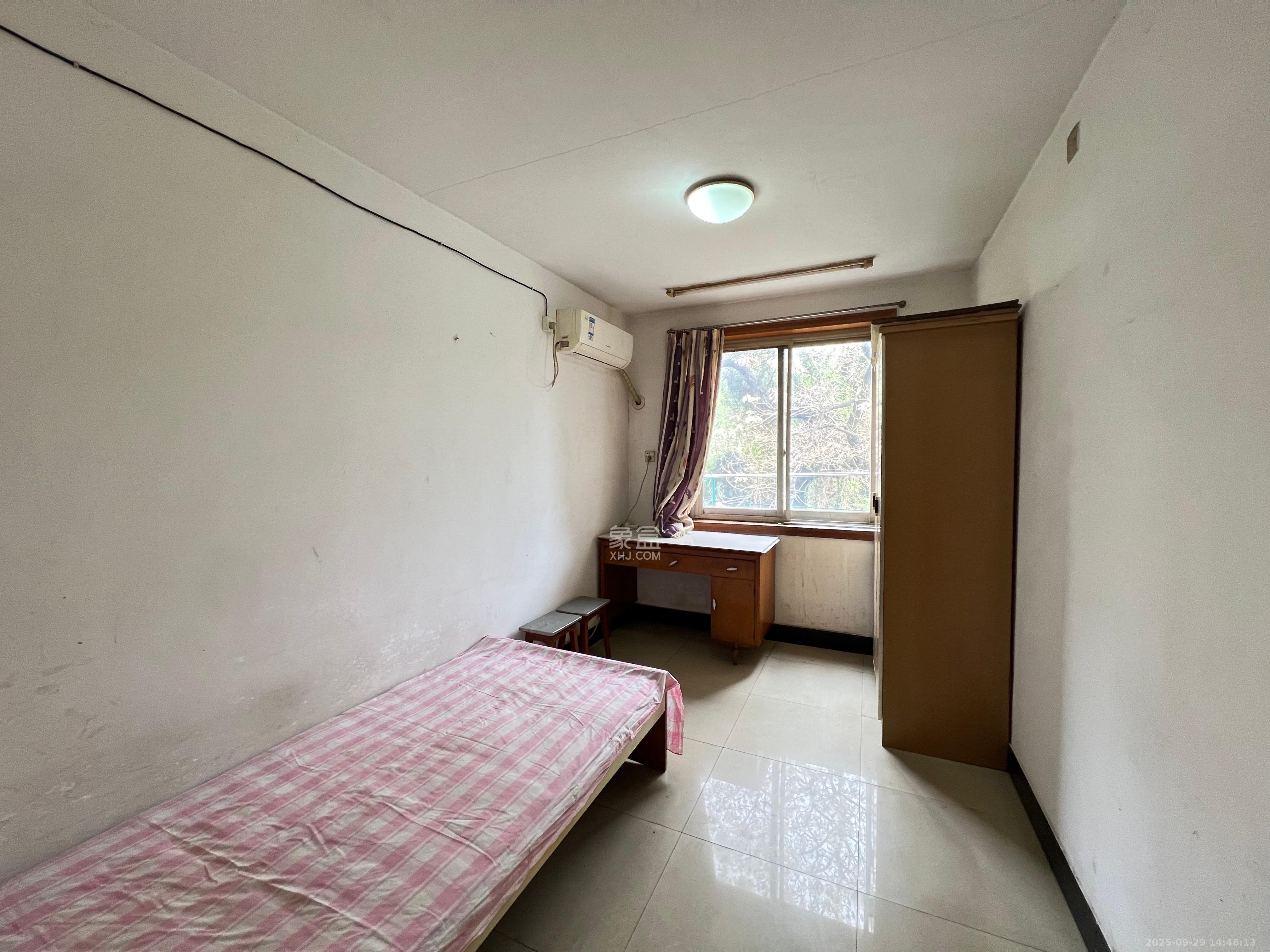 华光外贸宿舍  2室1厅1卫    1000.0元/月 华光外贸宿舍  2室1厅1卫    1000.0元/月室内图