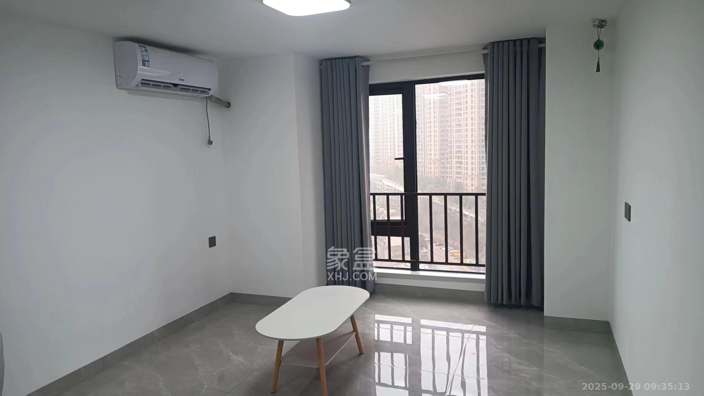 卓越江岸 1室1厅1卫 2400.0元/月 卓越江岸 1室1厅1卫 2400.0元/月室内图