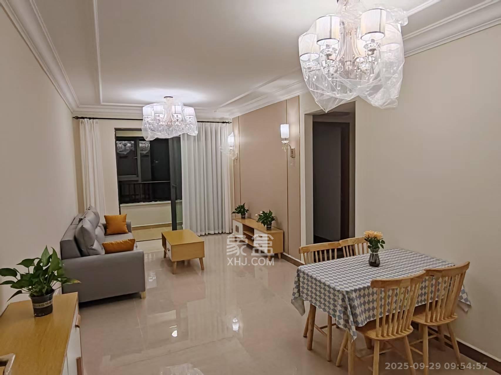 恒大御景半岛 2室1厅1卫 1500.0元/月 恒大御景半岛 2室1厅1卫 1500.0元/月室内图