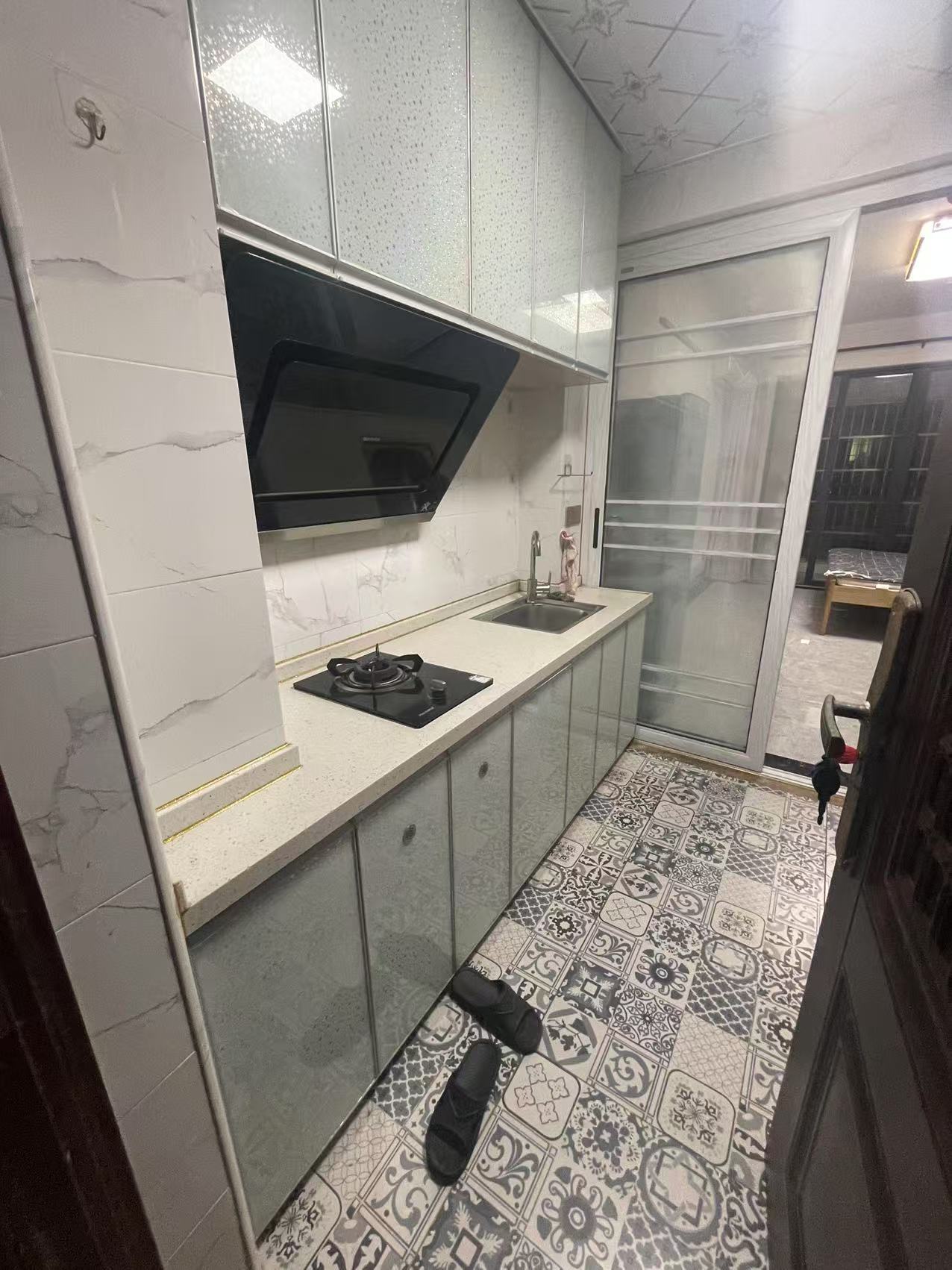 东线一号 1室0厅0卫 1500.0元/月 东线一号 1室0厅0卫 1500.0元/月室内图