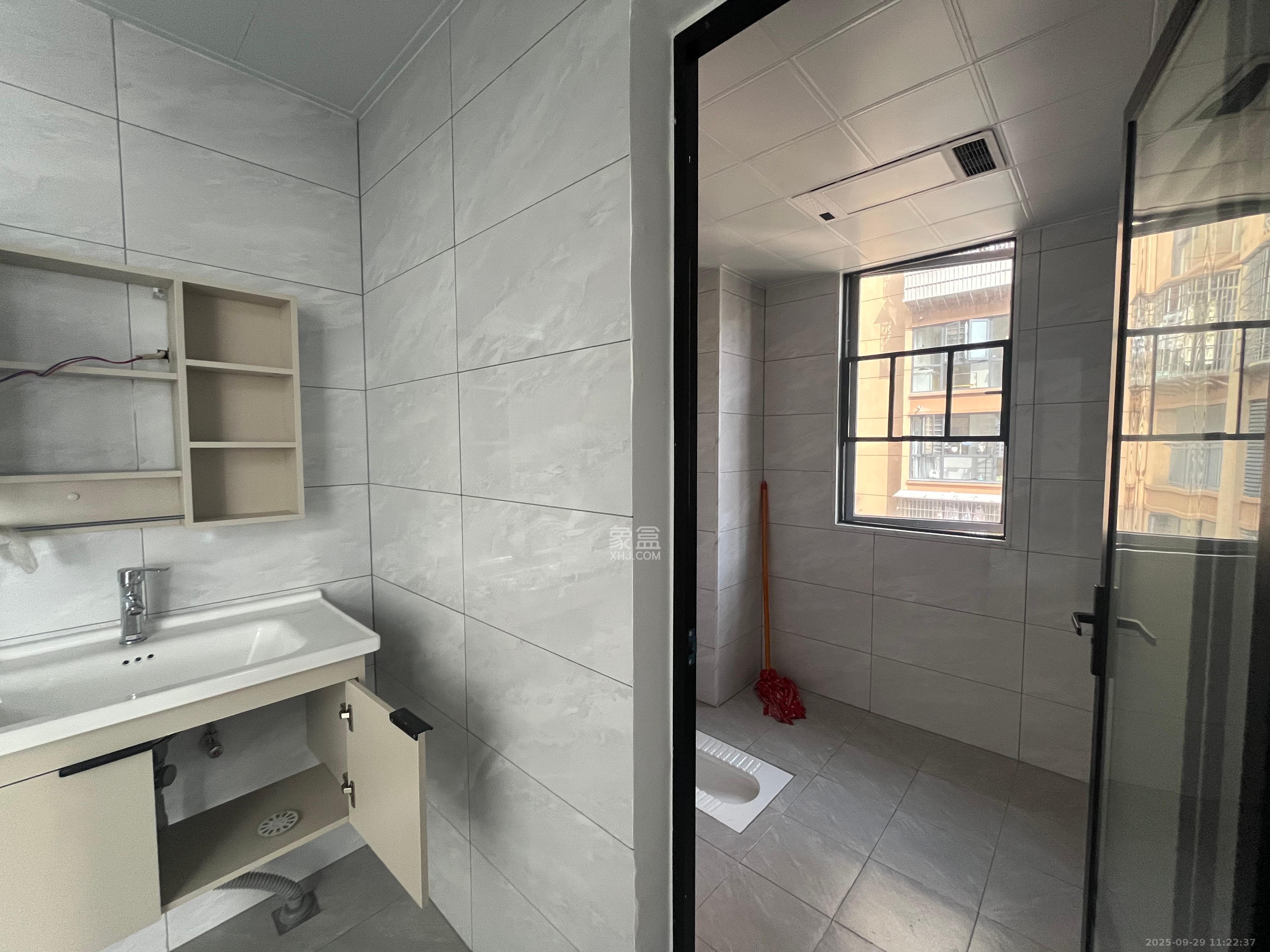 唐桂家园 3室2厅2卫 2800.0元/月 唐桂家园 3室2厅2卫 2800.0元/月室内图