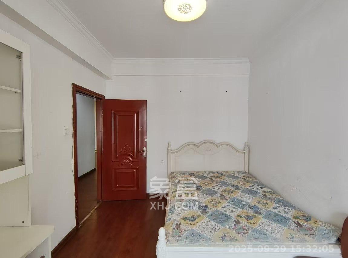 东方新世界 2室2厅1卫 2300.0元/月 东方新世界 2室2厅1卫 2300.0元/月室内图