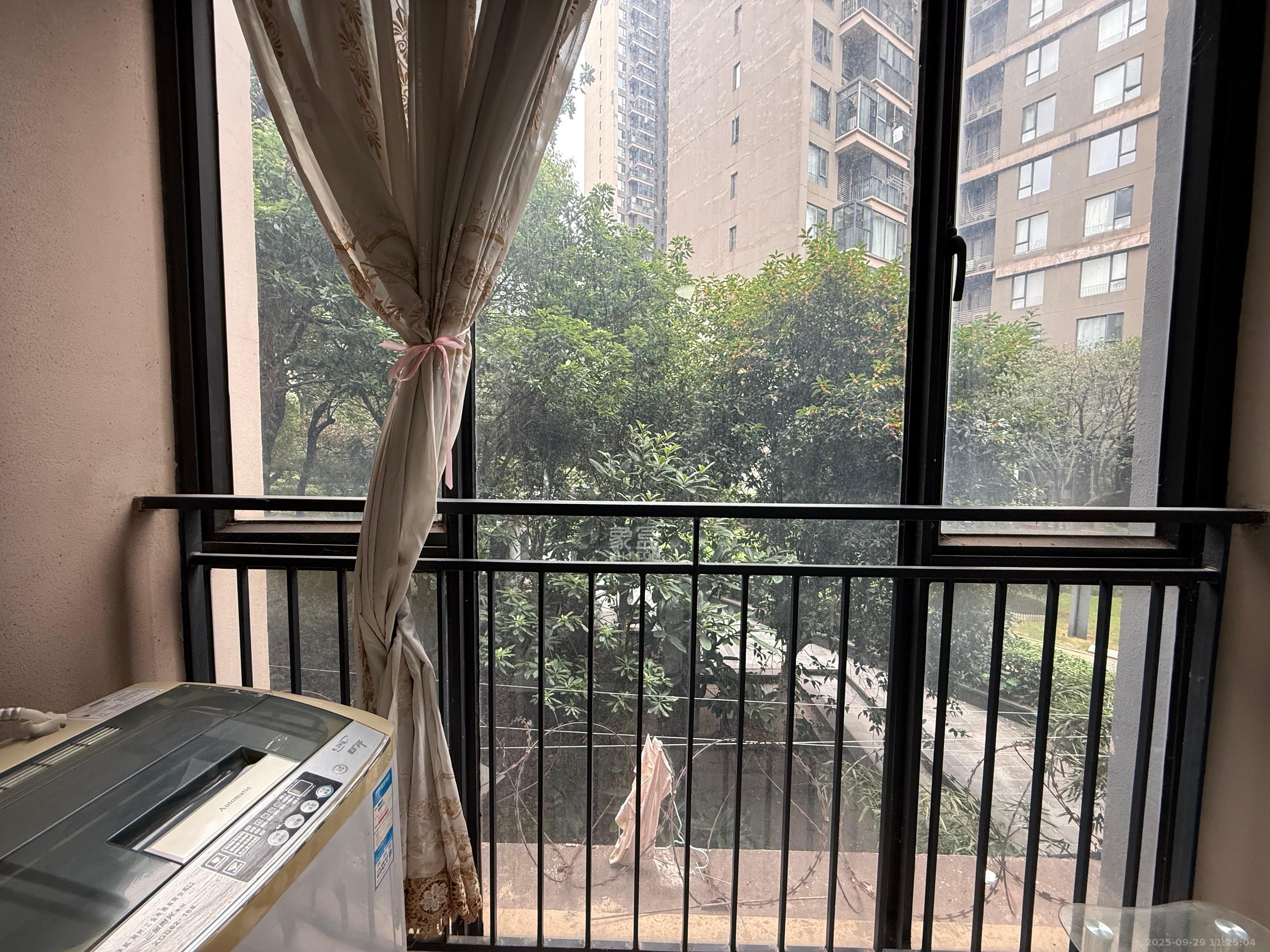 万科金域华府一期  1室1厅1卫    1100.0元/月室内图