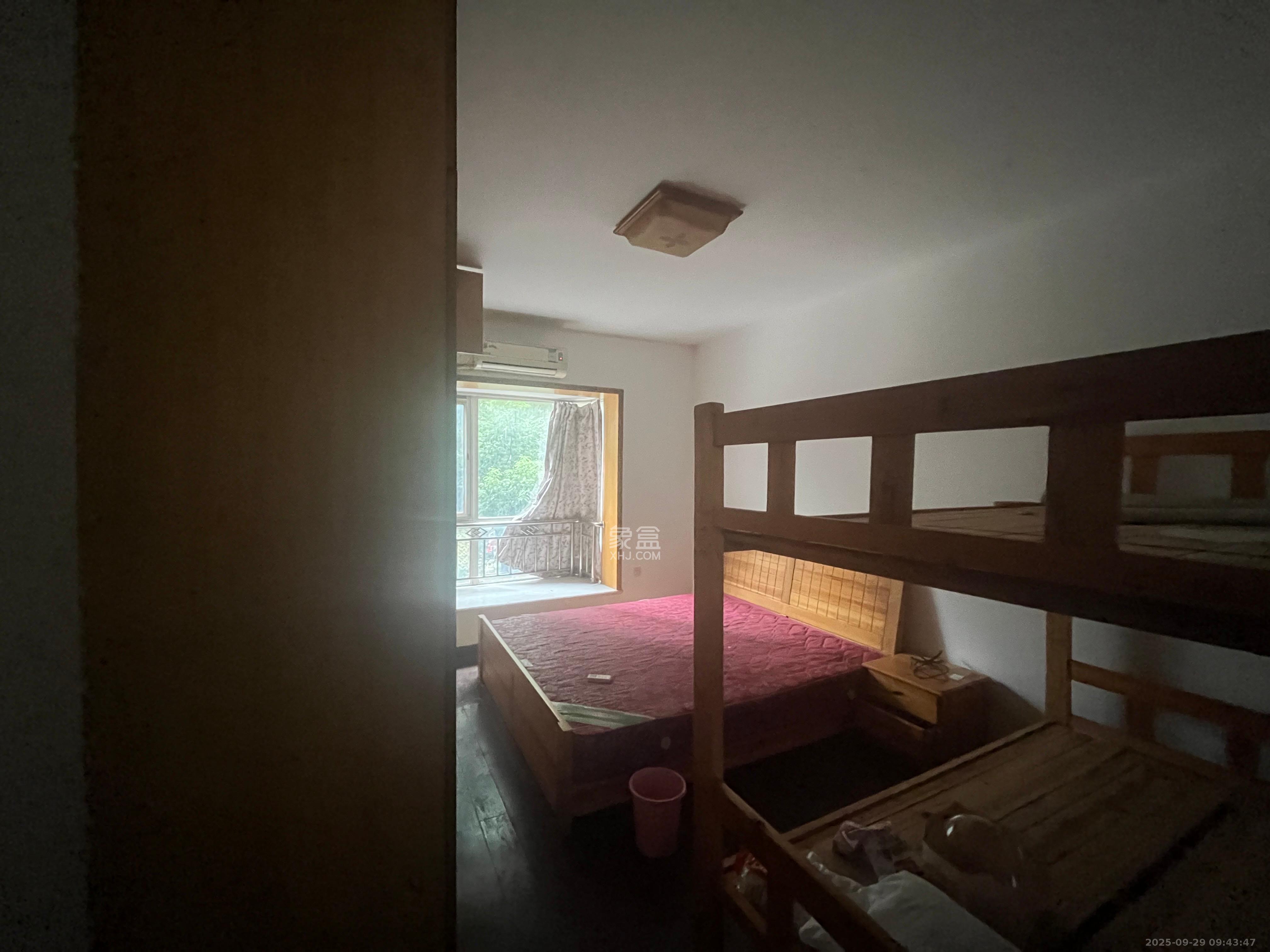 柠檬丽都  3室2厅2卫   2700.00元/月室内图