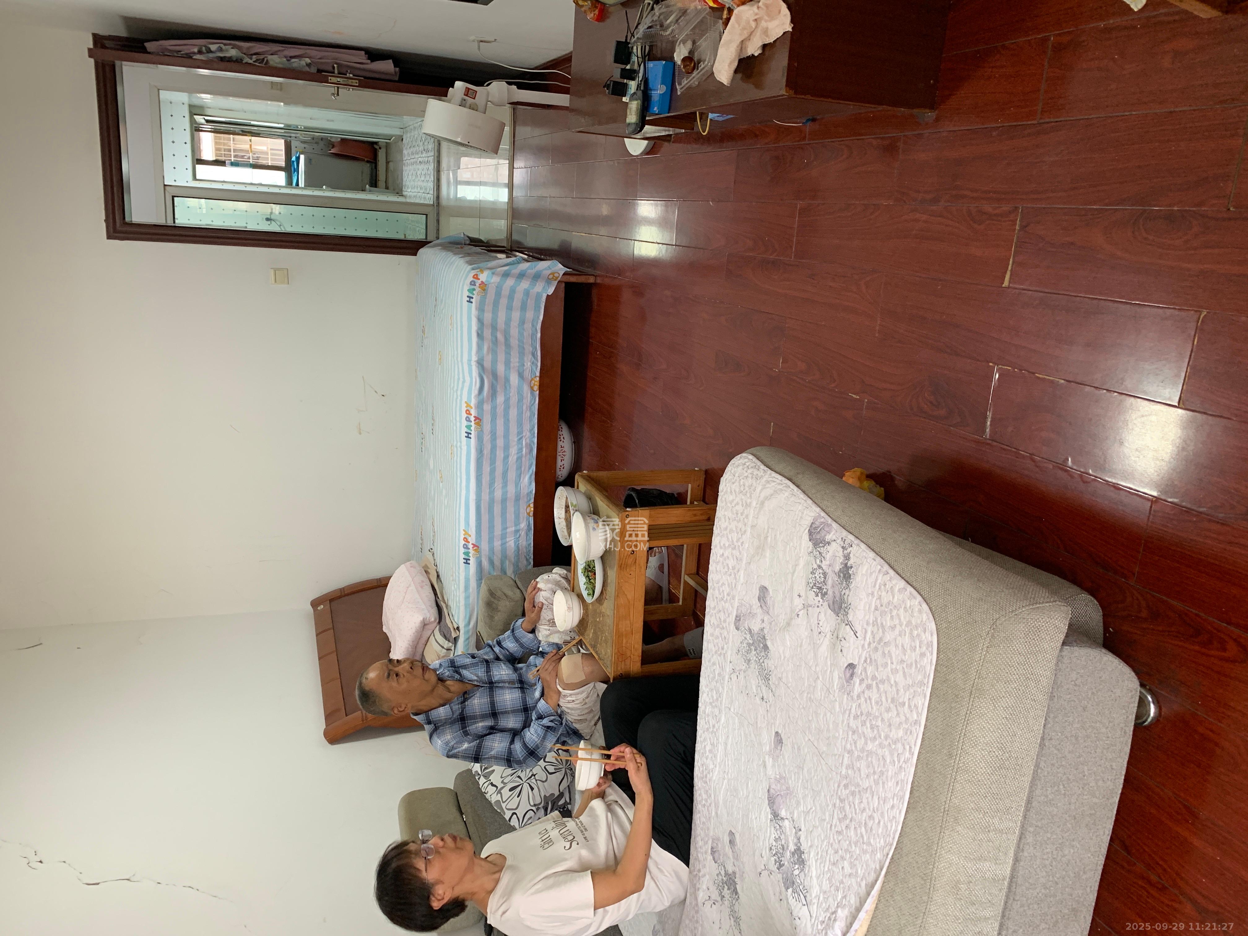 红花坡社区 2室1厅1卫 1100.0元/月 红花坡社区 2室1厅1卫 1100.0元/月室内图