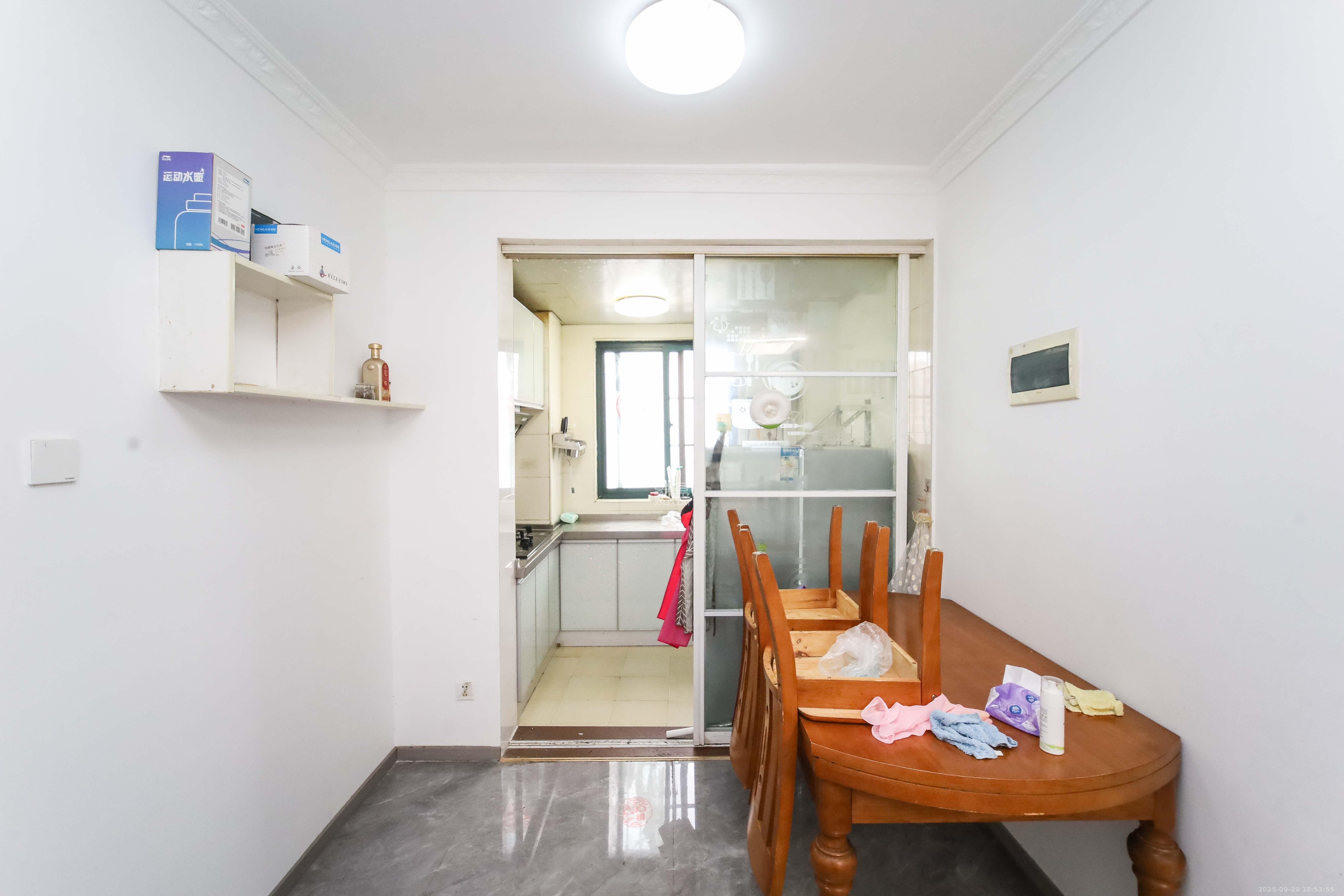 东玺门  3室2厅1卫    75.8万 东玺门  3室2厅1卫    75.8万客厅