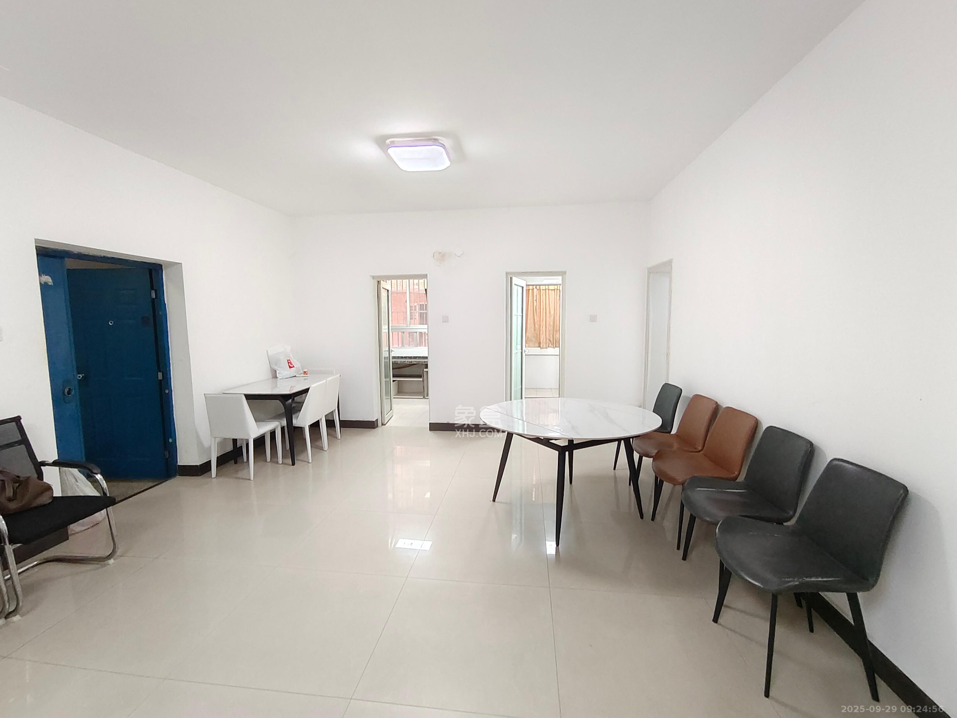 湖南开放大学  4室2厅2卫    3100.0元/月室内图