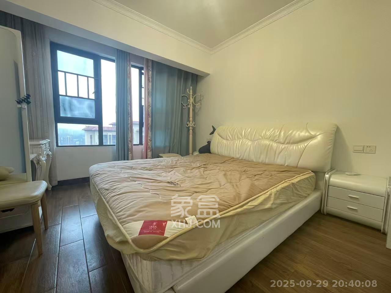 合能枫丹丽舍(柏悦名苑) 3室2厅2卫 2800.0元/月 合能枫丹丽舍(柏悦名苑) 3室2厅2卫 2800.0元/月室内图