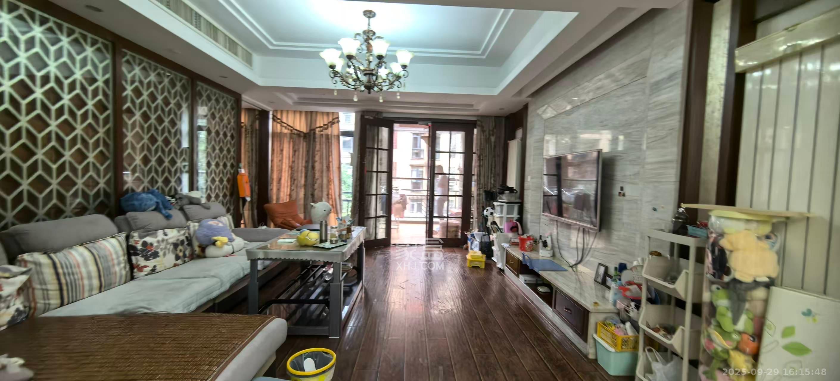 中建芙蓉和苑  4室2厅2卫    6000.0元/月室内图