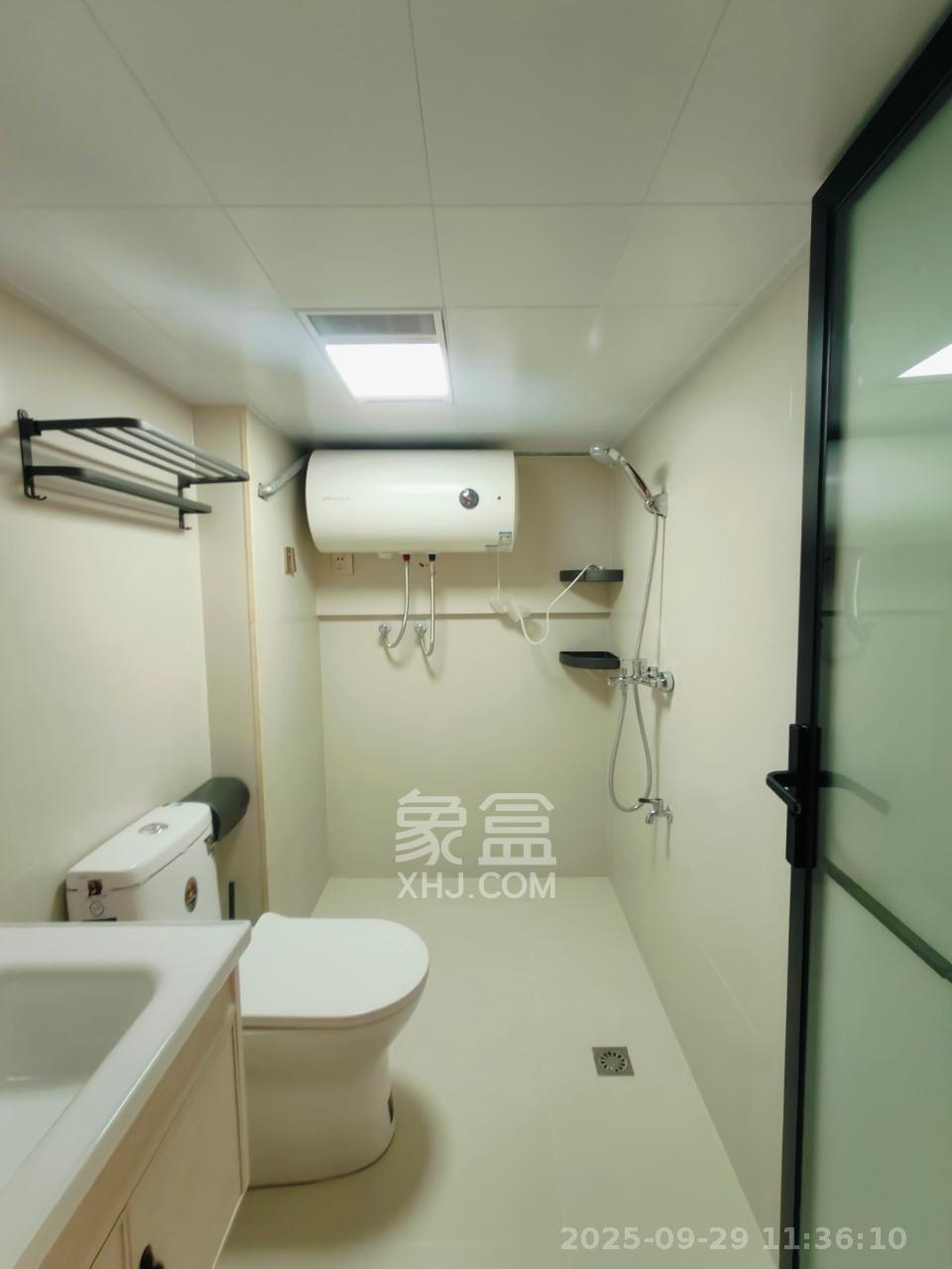 长房时代小镇 1室1厅1卫 1300.0元/月 长房时代小镇 1室1厅1卫 1300.0元/月室内图