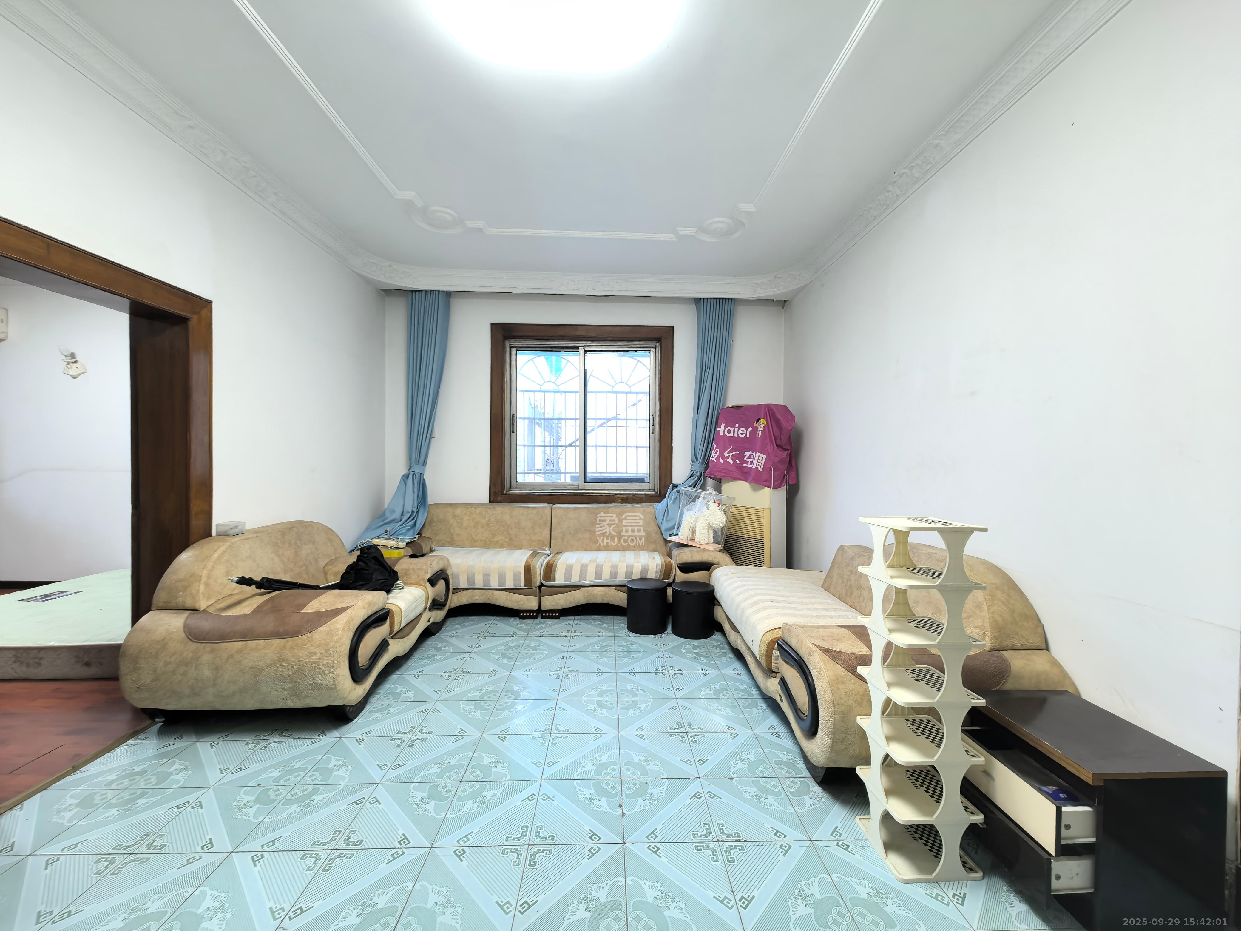 法院宿舍（德雅路61号/93号）  3室2厅1卫    1600.0元/月室内图