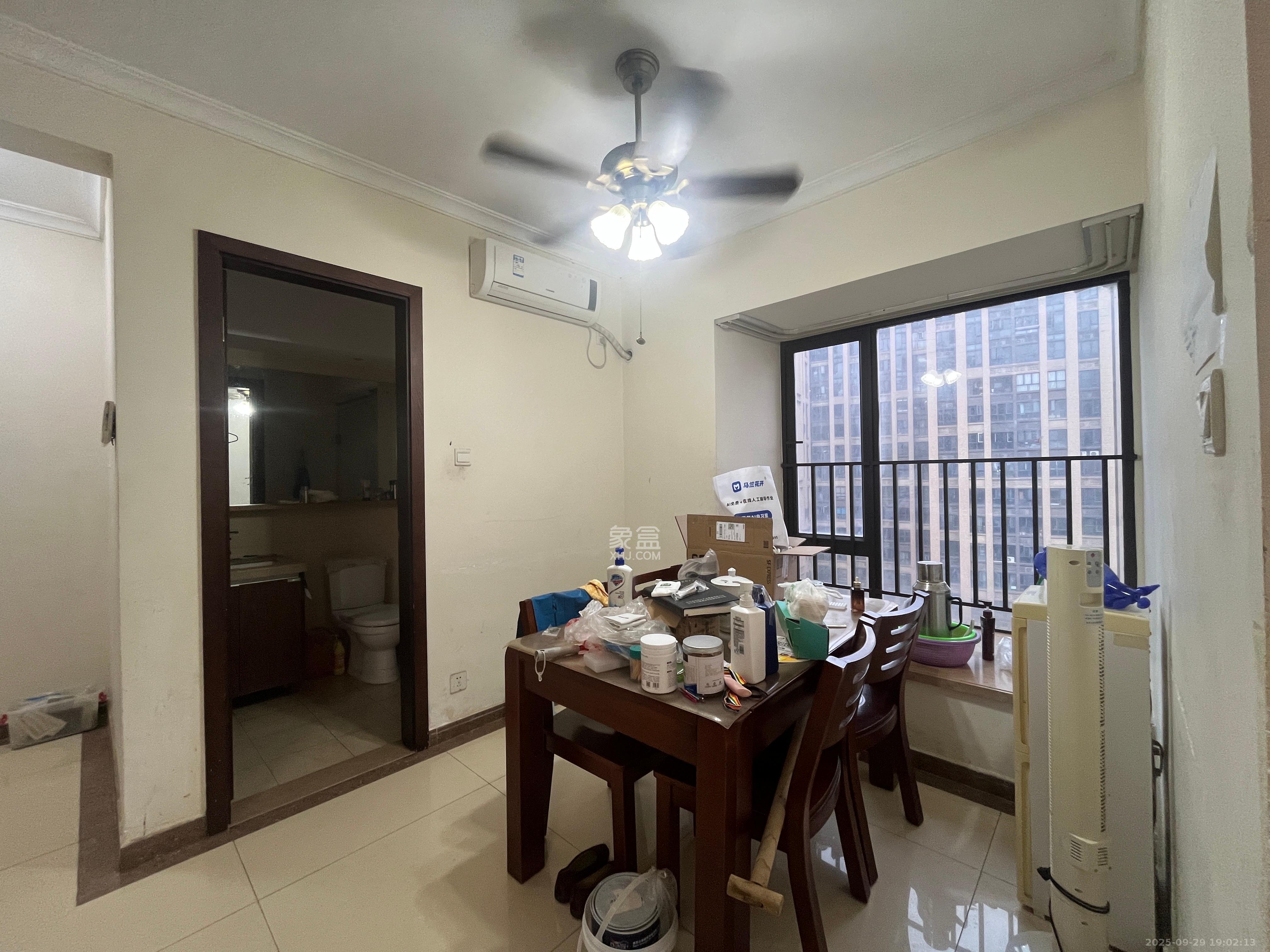 时代倾城一期 3室2厅2卫 2200.0元/月 时代倾城一期 3室2厅2卫 2200.0元/月室内图