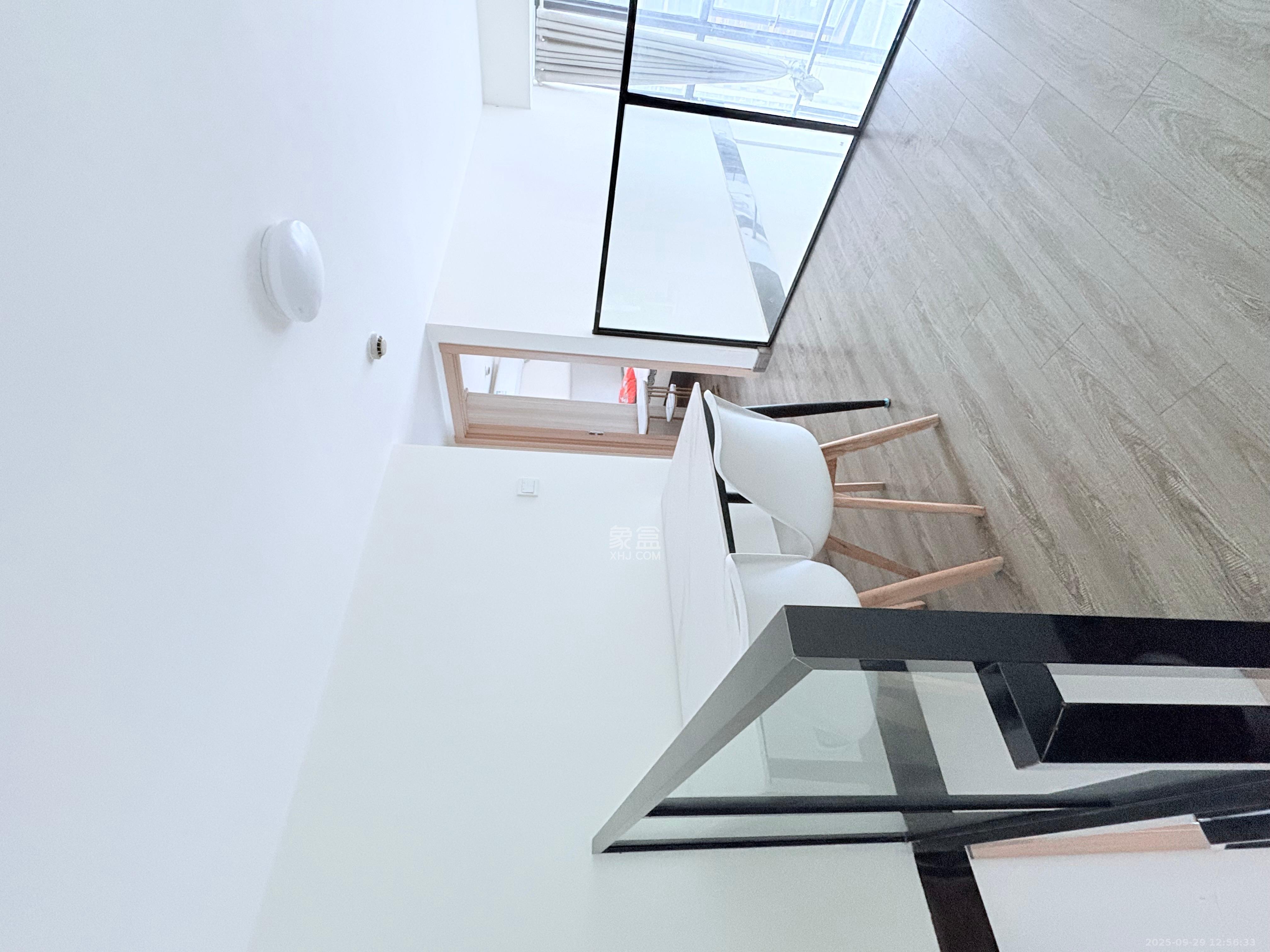 卓越浅水湾 1室1厅1卫 2000.0元/月 卓越浅水湾 1室1厅1卫 2000.0元/月室内图