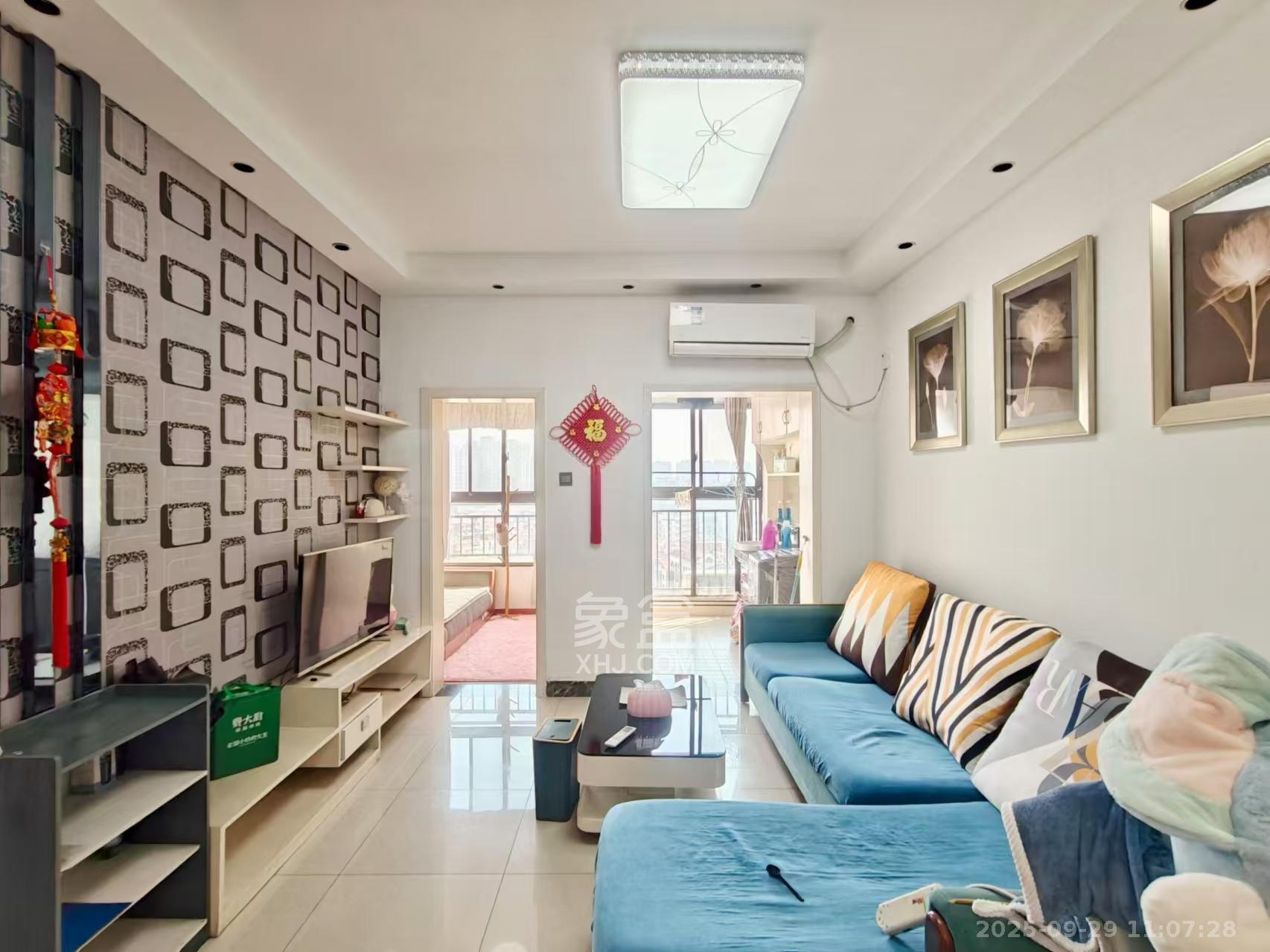 米兰春天  3室2厅1卫    1800.0元/月 米兰春天  3室2厅1卫    1800.0元/月