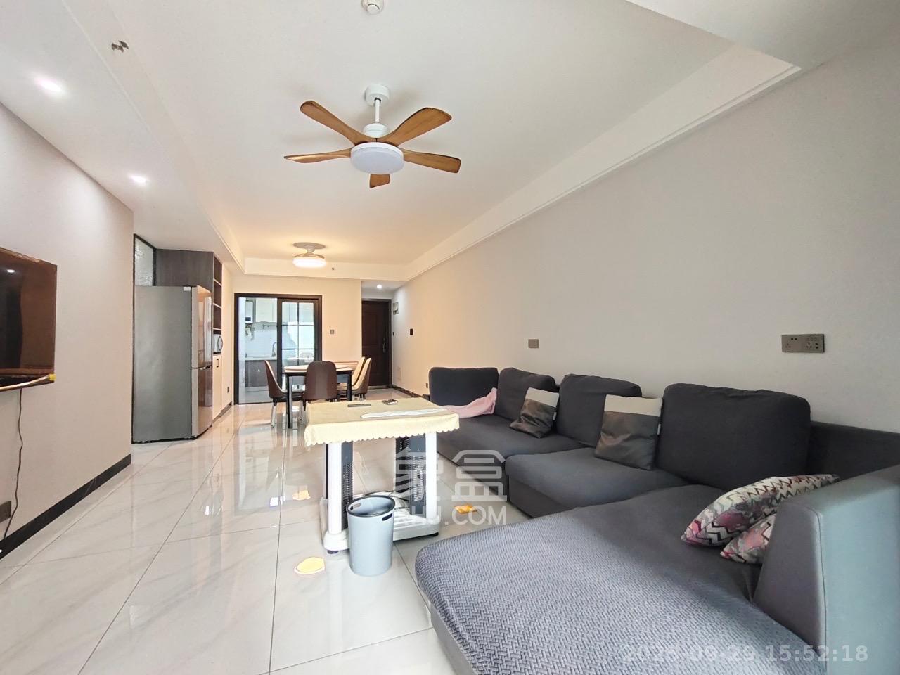 北辰三角洲C3区  3室2厅2卫    4000.0元/月