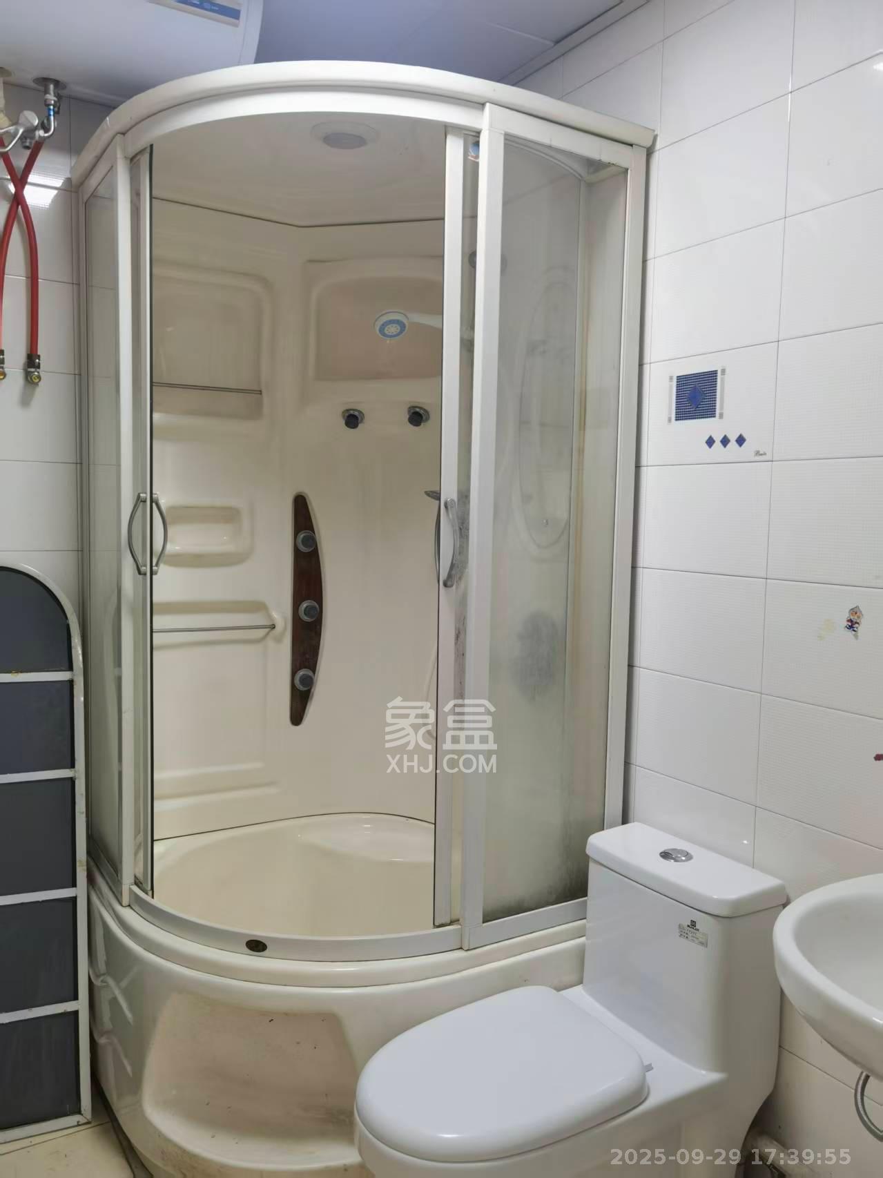 阳明山庄  3室2厅1卫   1700.00元/月室内图
