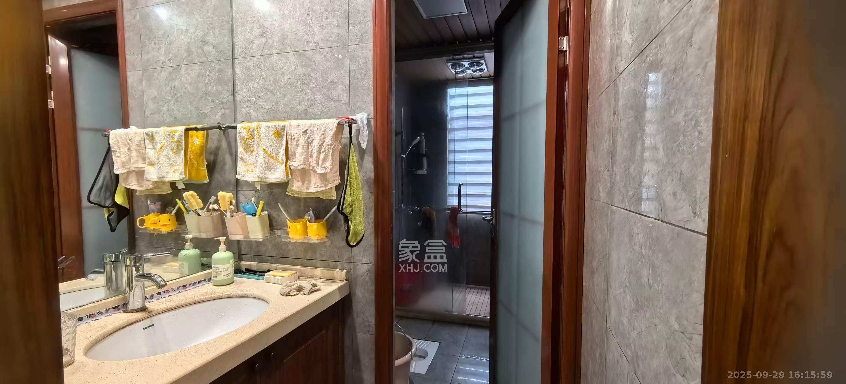 中建芙蓉和苑 4室2厅2卫 6000.0元/月 中建芙蓉和苑 4室2厅2卫 6000.0元/月室内图