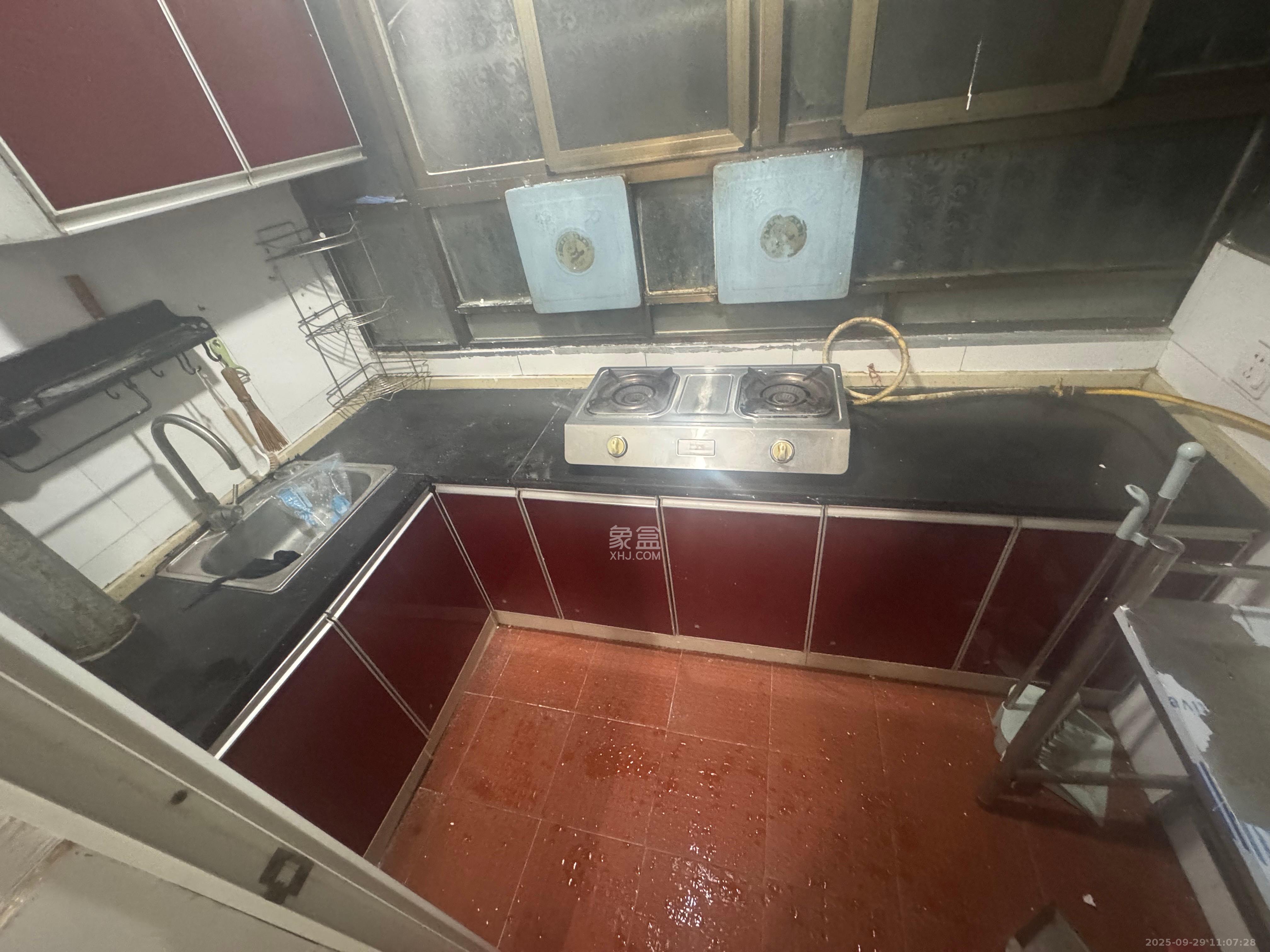 物资厅宿舍(五一大道) 1室0厅0卫 2200.0元/月 物资厅宿舍(五一大道) 1室0厅0卫 2200.0元/月室内图