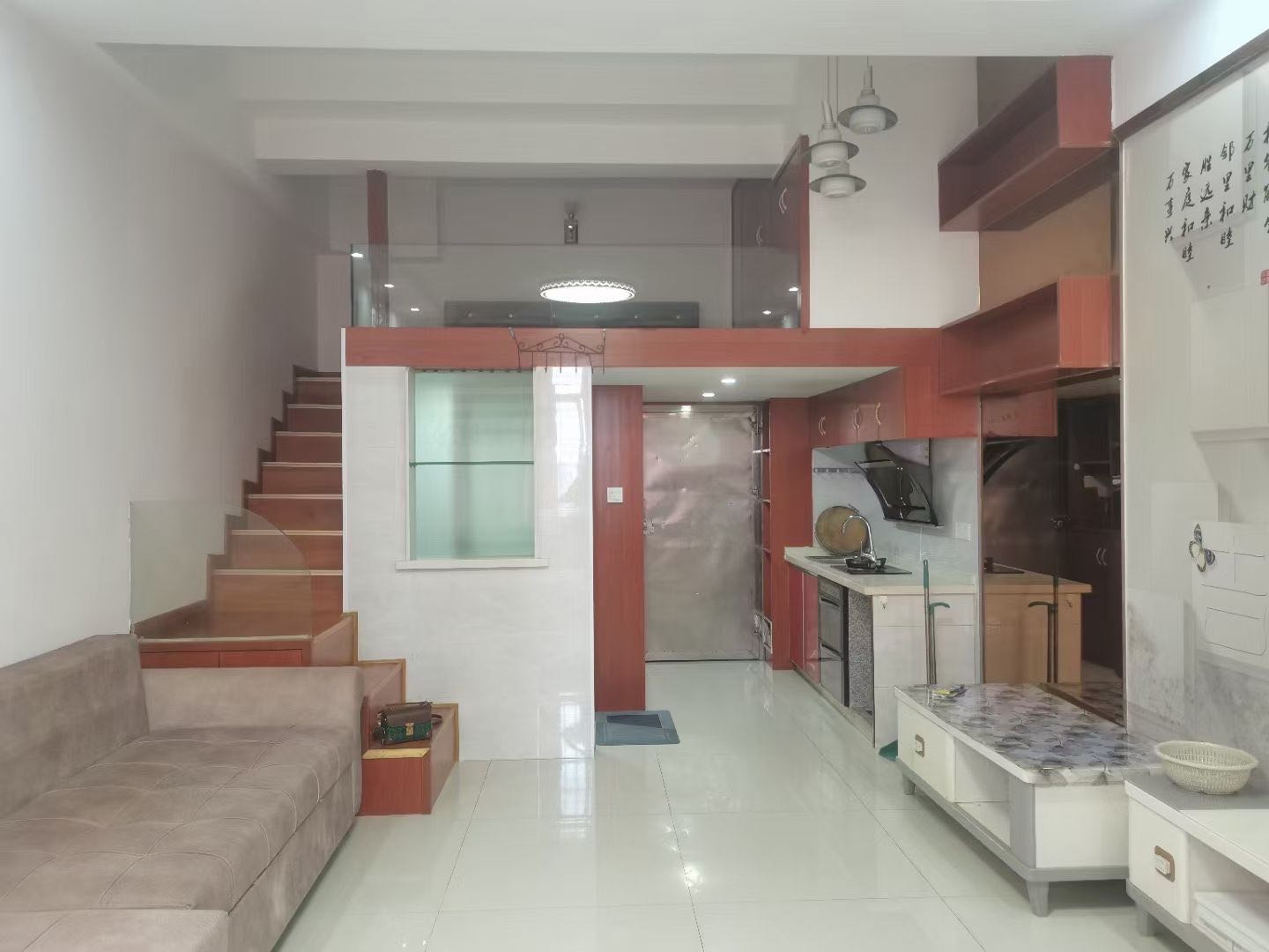 欣天蓝郡 1室1厅1卫 900.0元/月 欣天蓝郡 1室1厅1卫 900.0元/月室内图