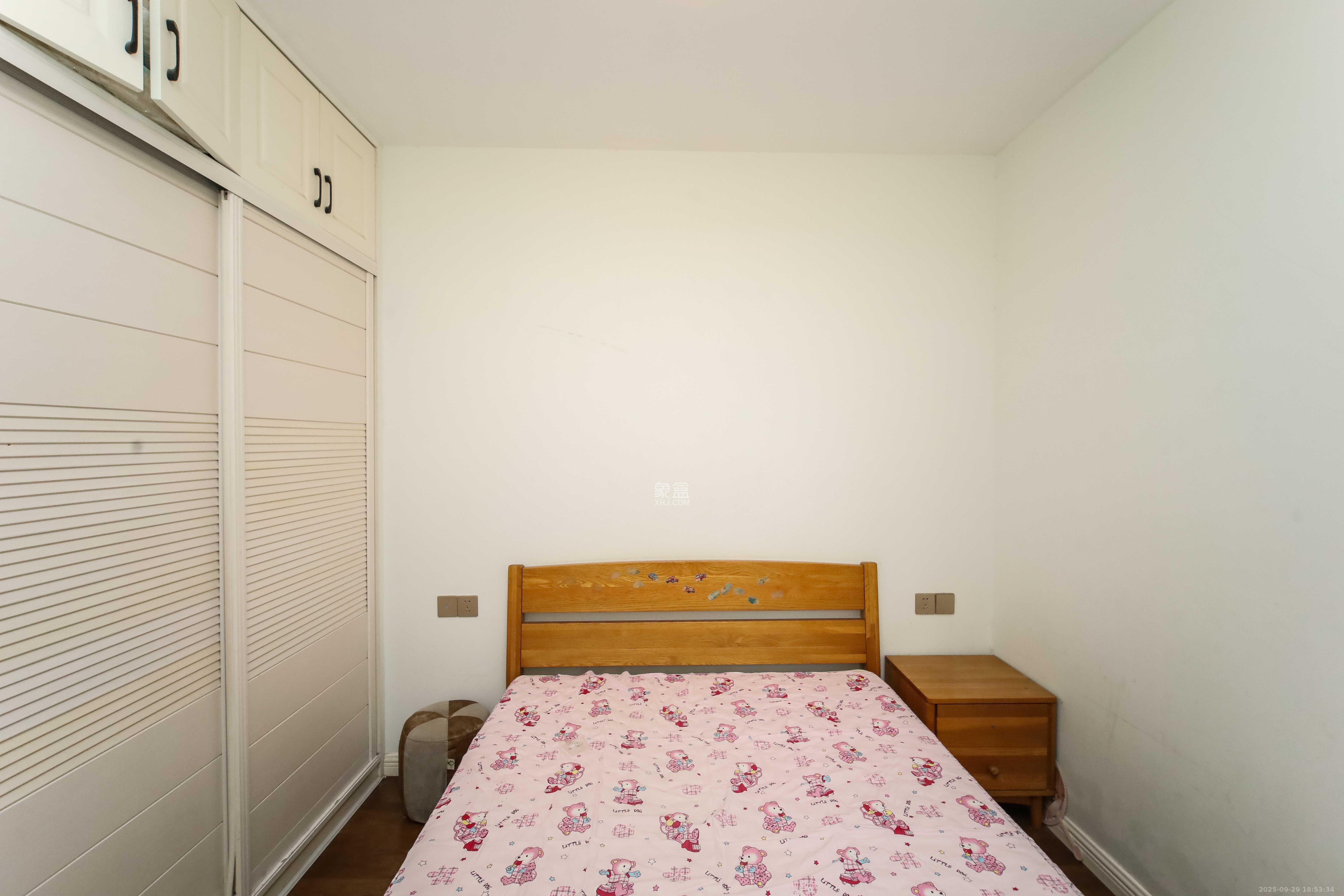 金地格林公馆 3室2厅1卫 89.8万 金地格林公馆 3室2厅1卫 89.8万卧室