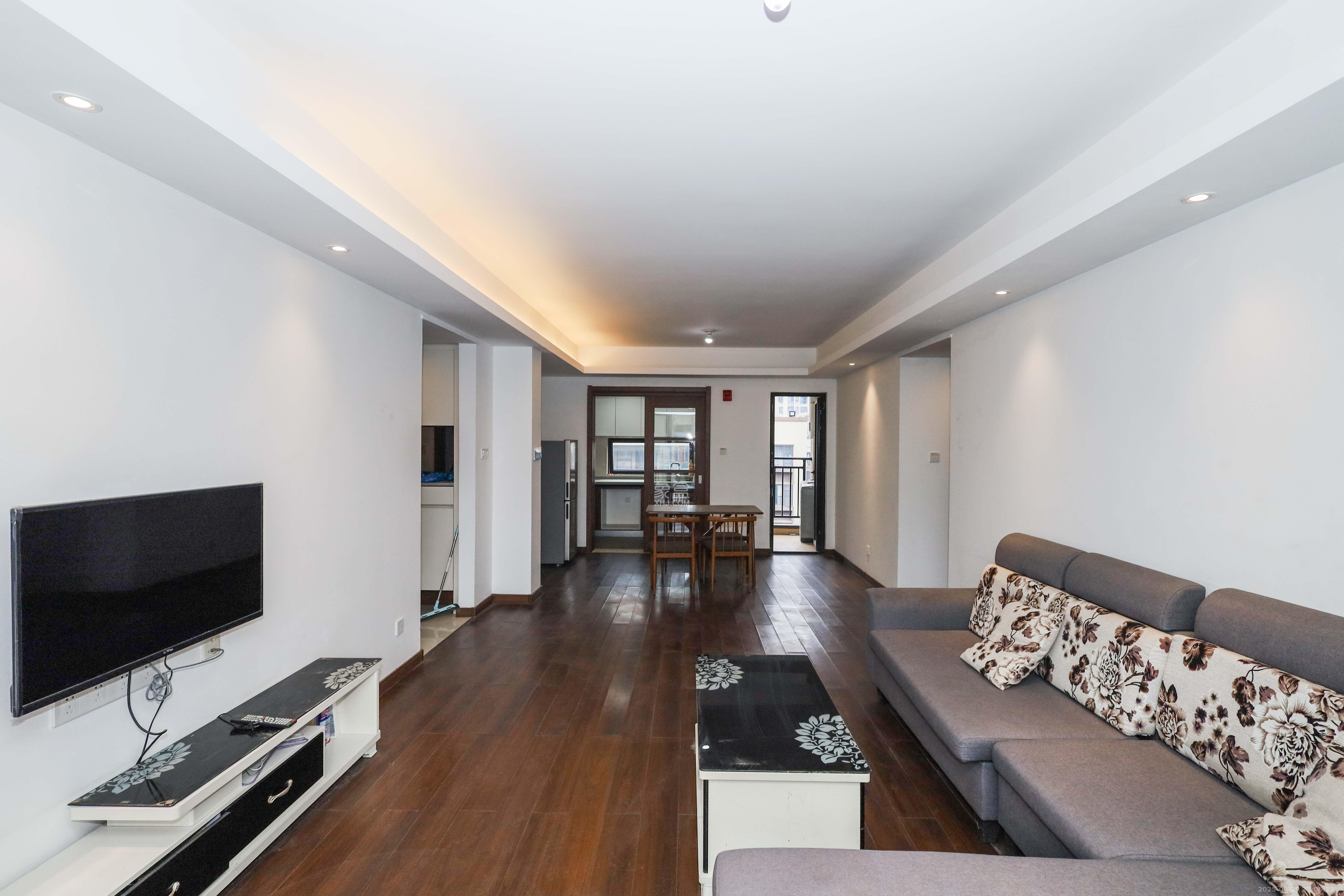 万科里梅溪郡 5室2厅2卫 4500.0元/月 万科里梅溪郡 5室2厅2卫 4500.0元/月室内图