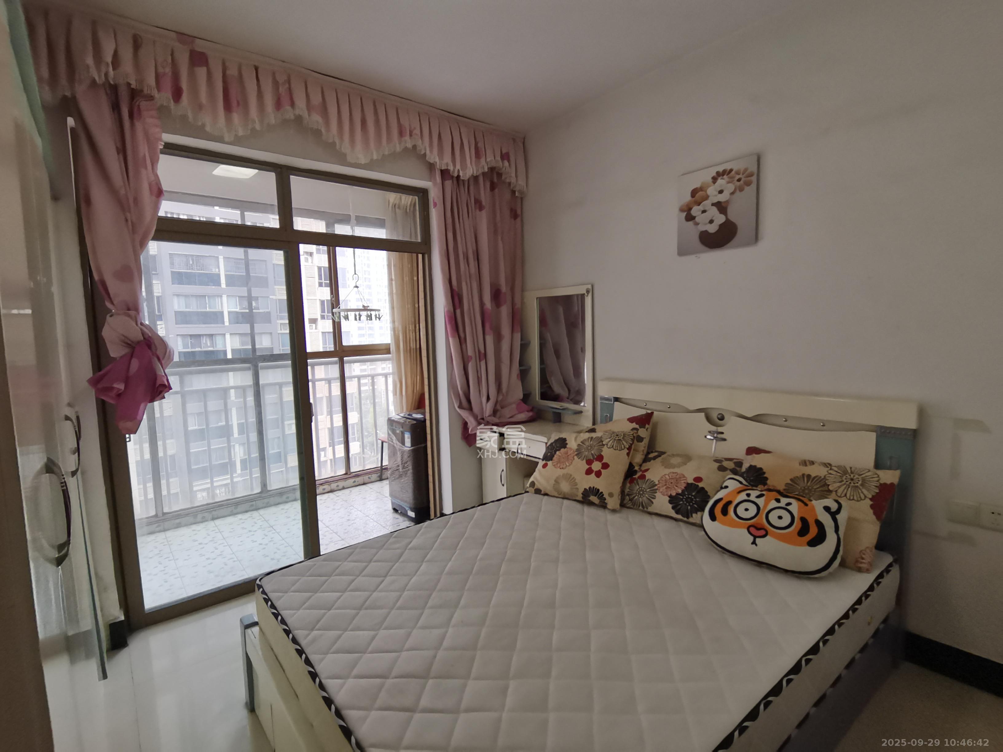 层上观邸  1室2厅1卫    1500.0元/月室内图